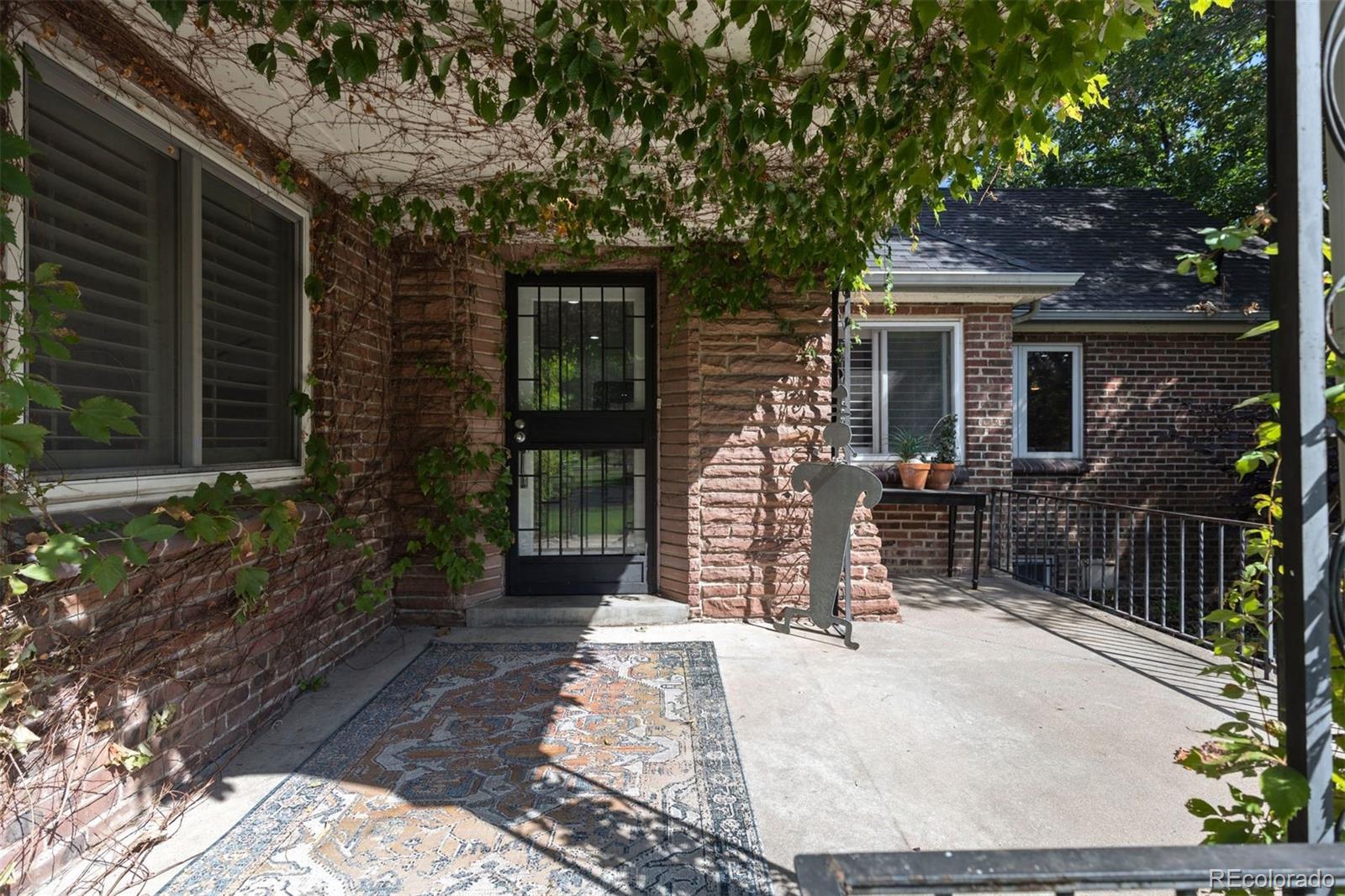 2510 N Monaco St Pkwy