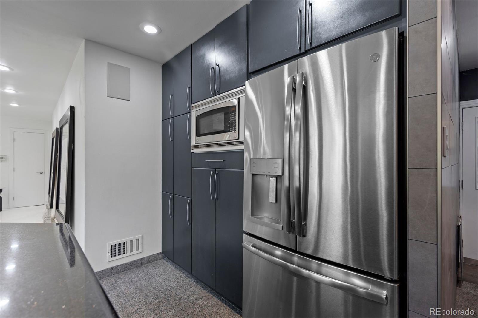 2510 N Monaco St Pkwy