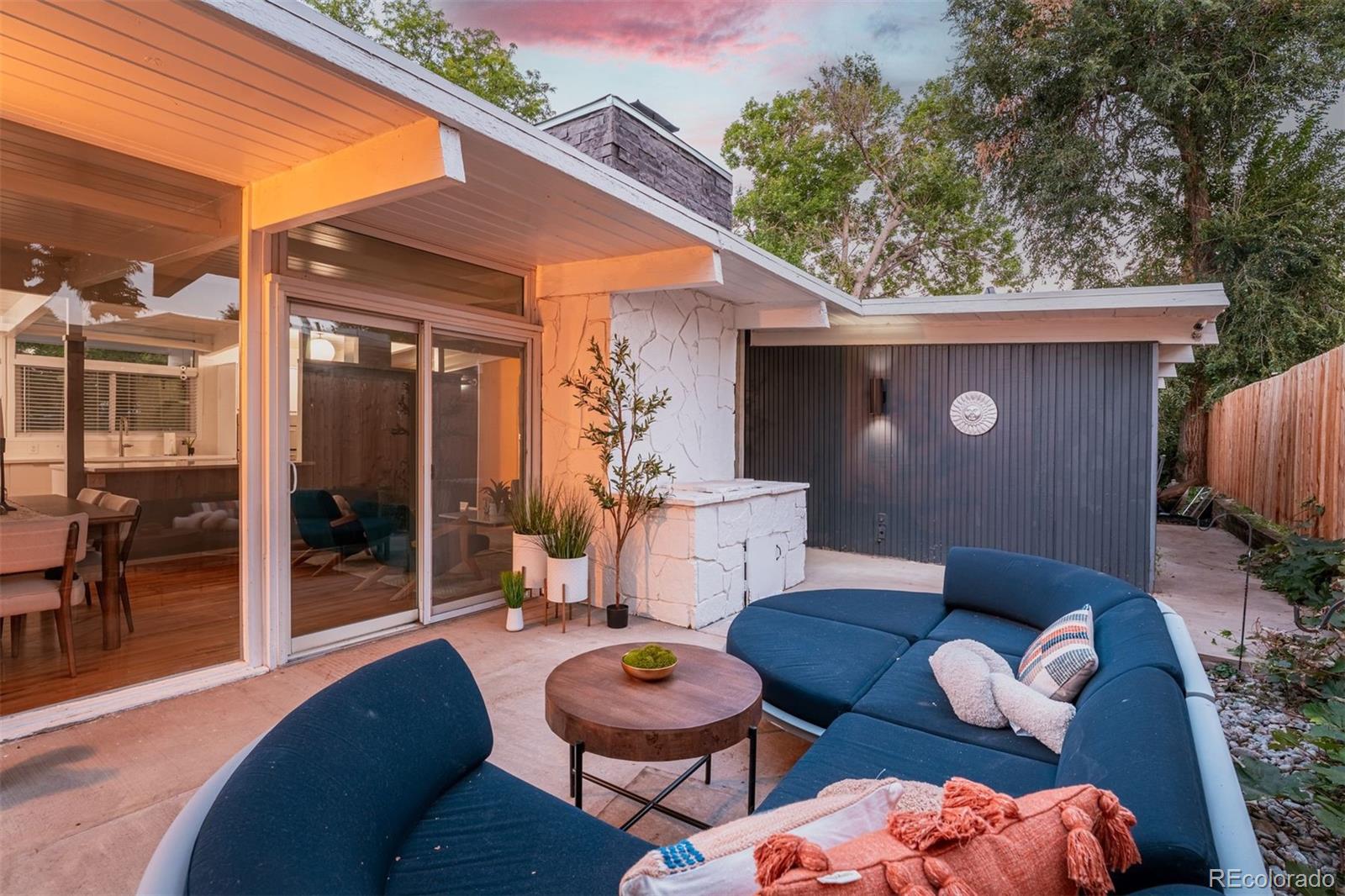 1458 S Fairfax Street