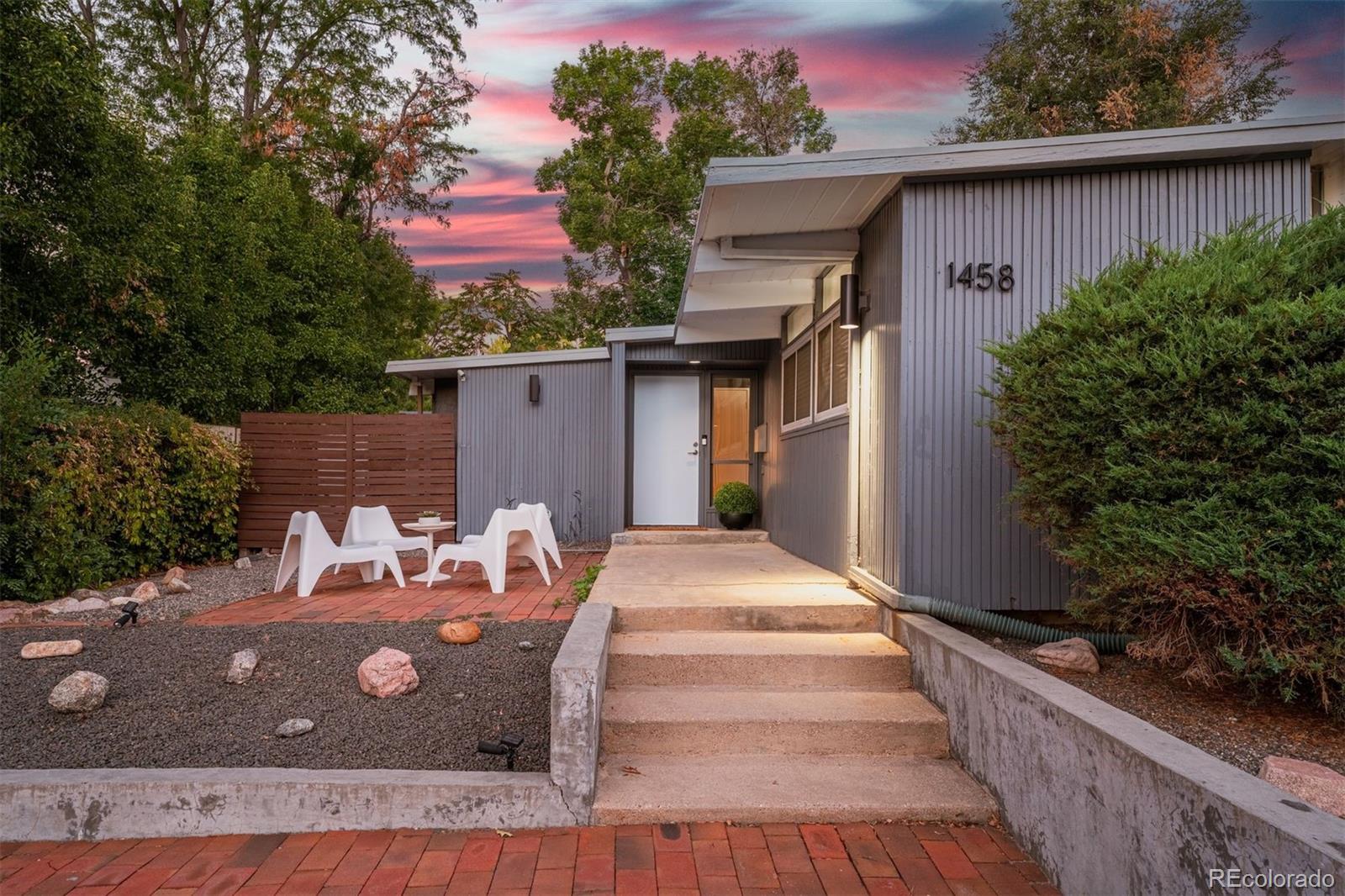 1458 S Fairfax Street
