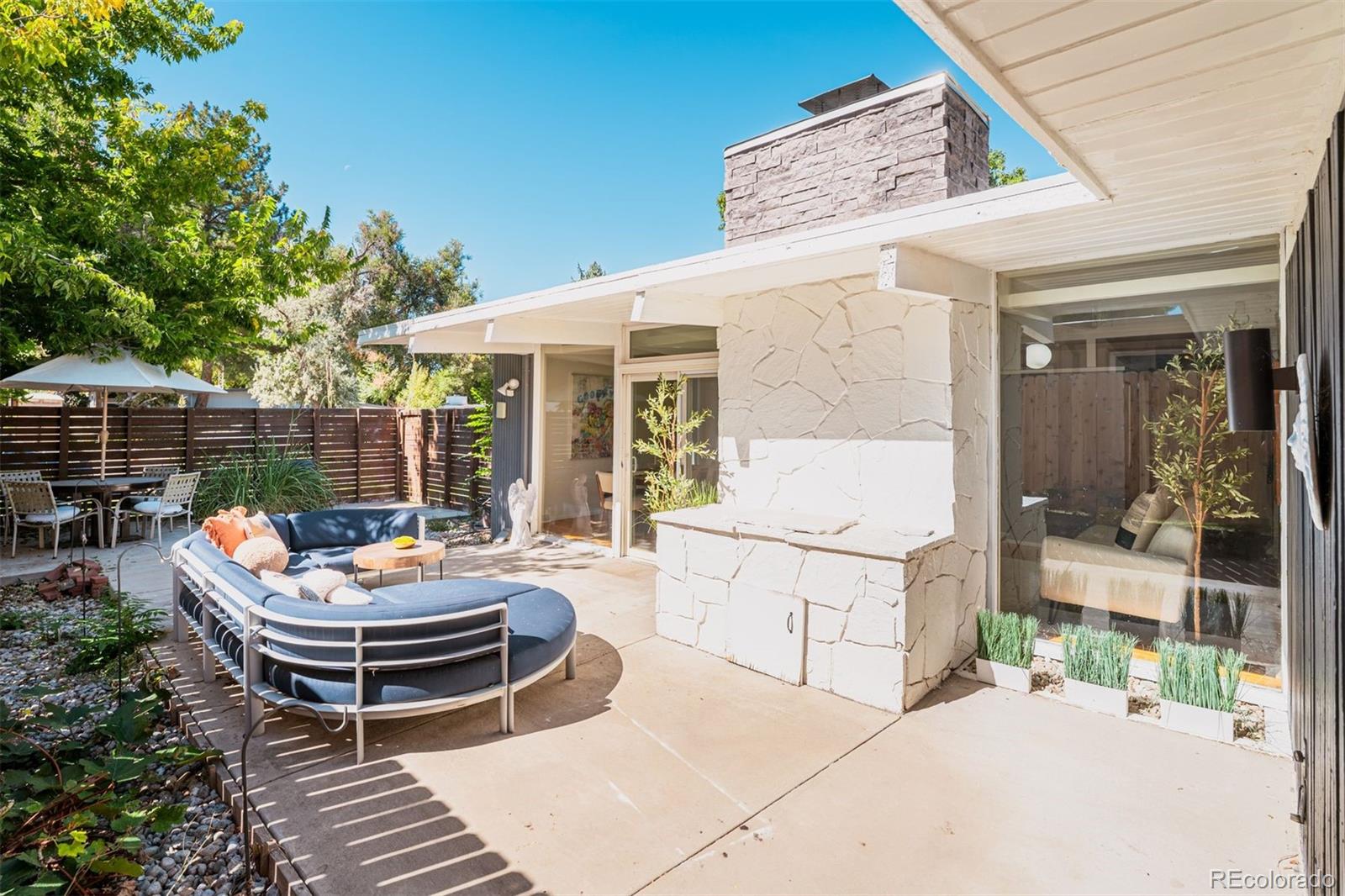 1458 S Fairfax Street