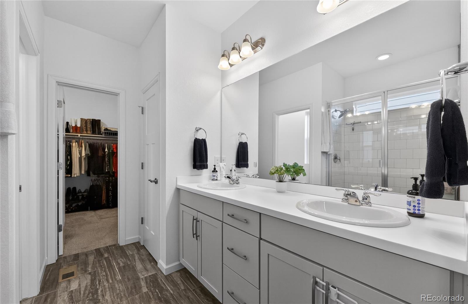544 W 174th Place
