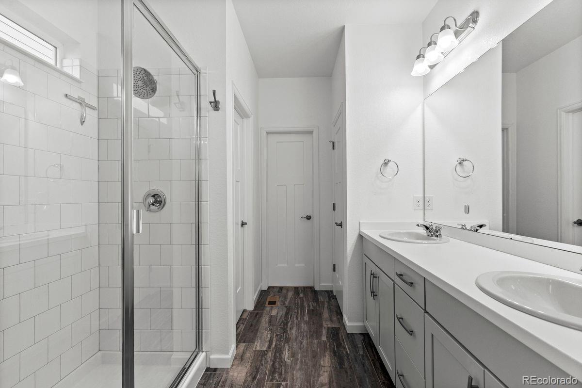 544 W 174th Place