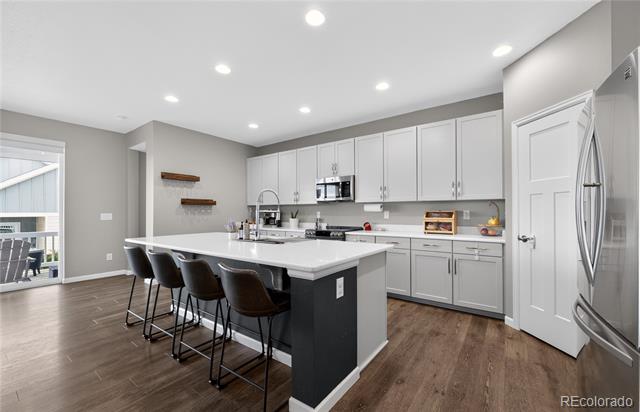 544 W 174th Place