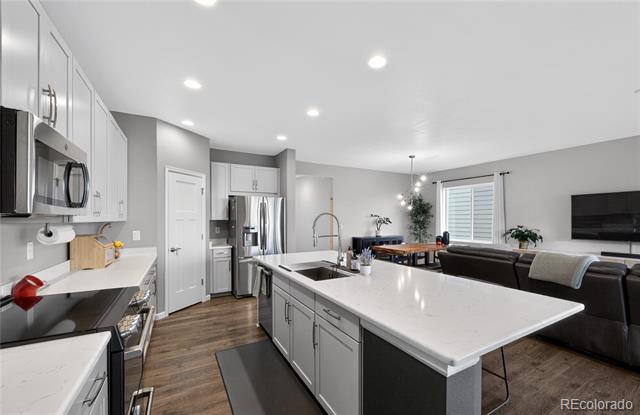 544 W 174th Place