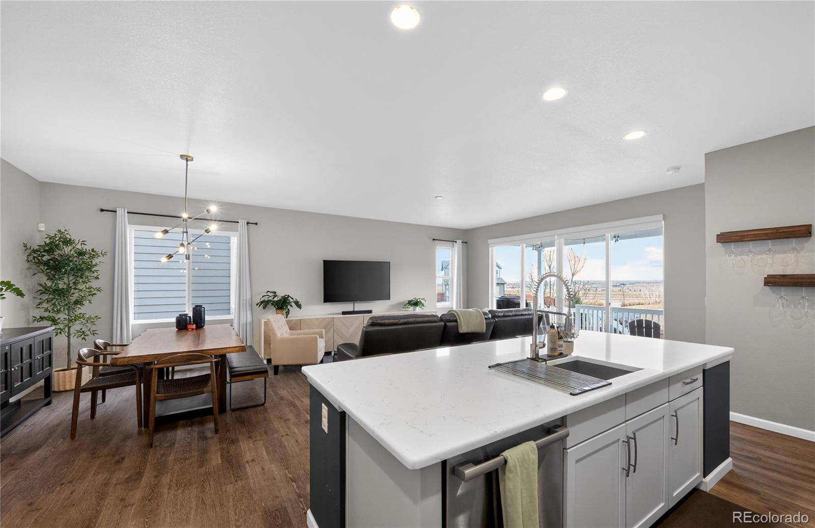 544 W 174th Place