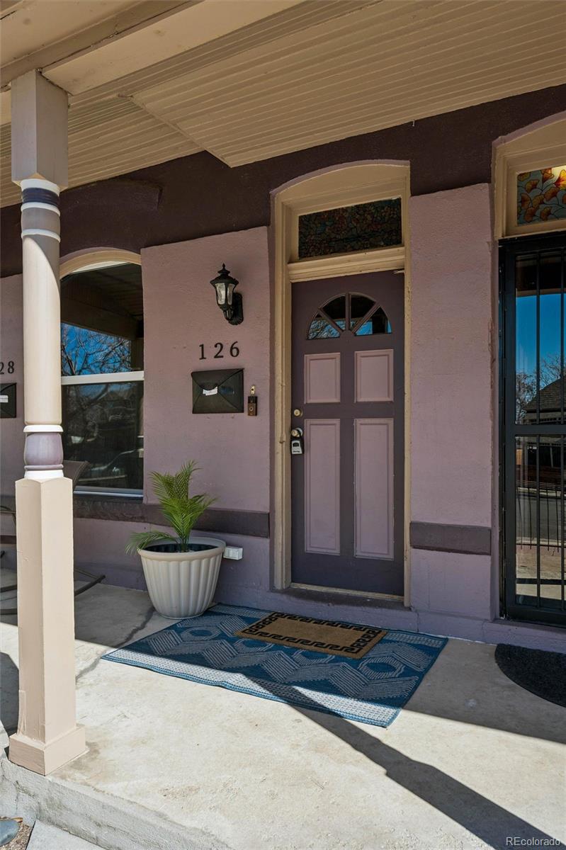 126 Galapago Street