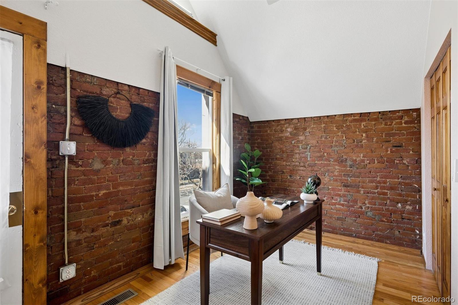126 Galapago Street