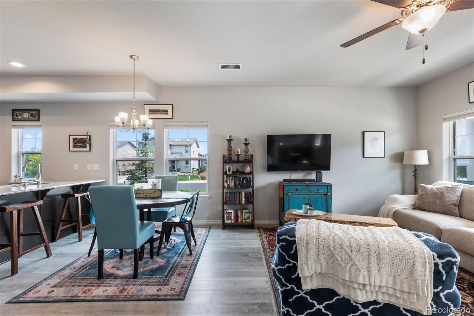 1689 Grand Avenue Unit: 7