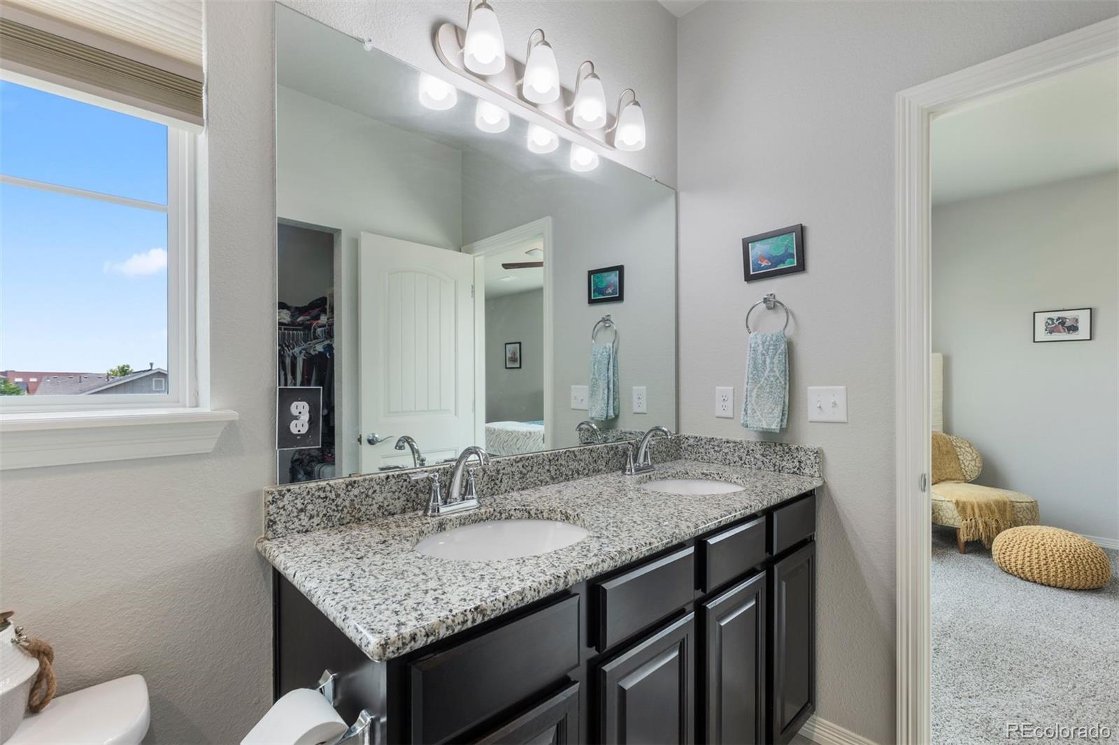 1689 Grand Avenue Unit: 7