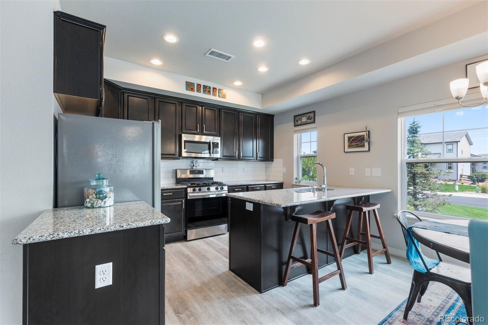 1689 Grand Avenue Unit: 7