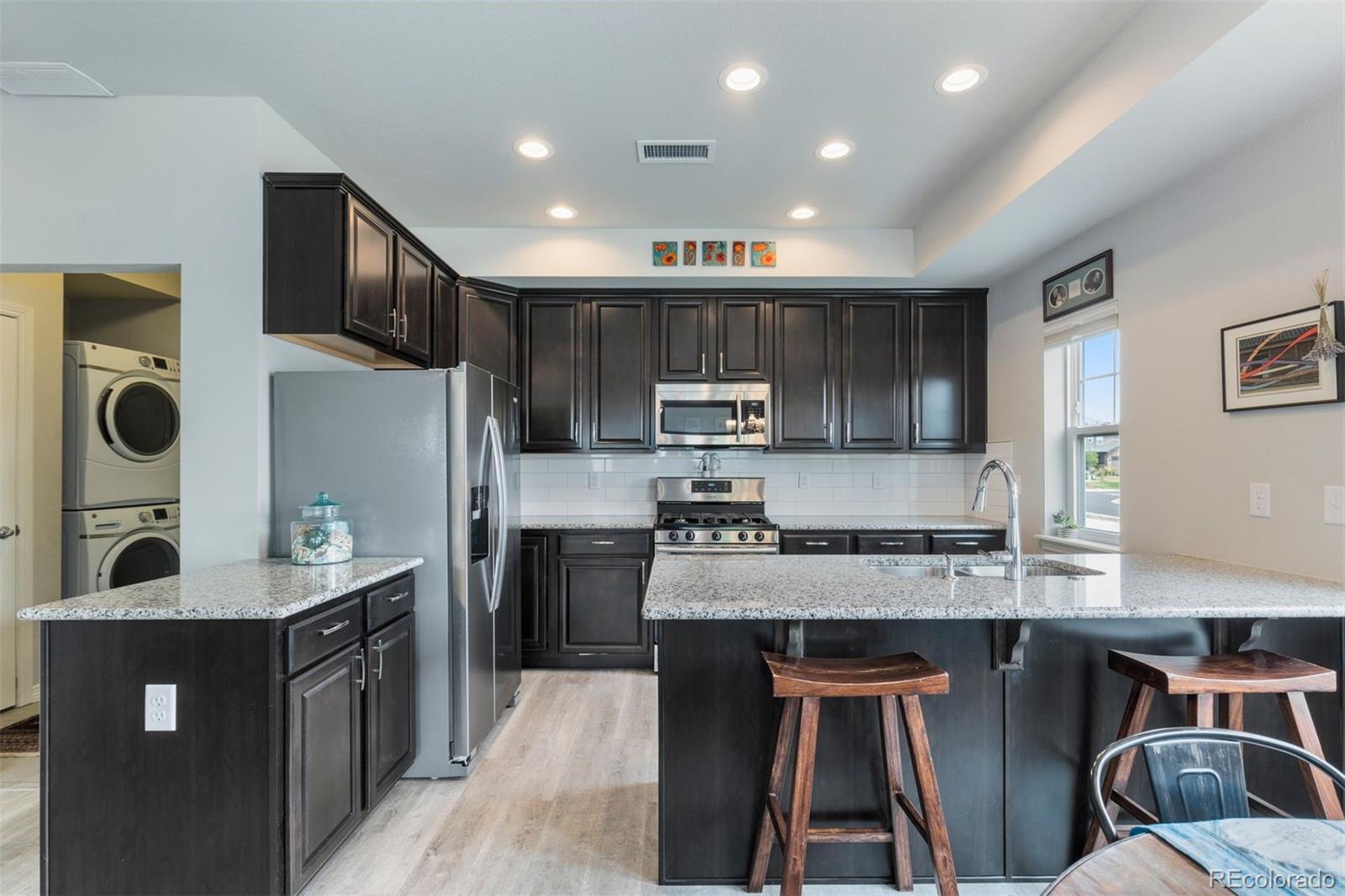 1689 Grand Avenue Unit: 7