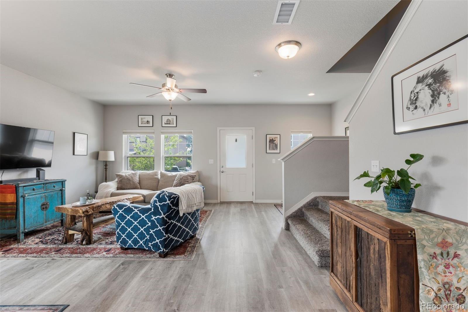 1689 Grand Avenue Unit: 7