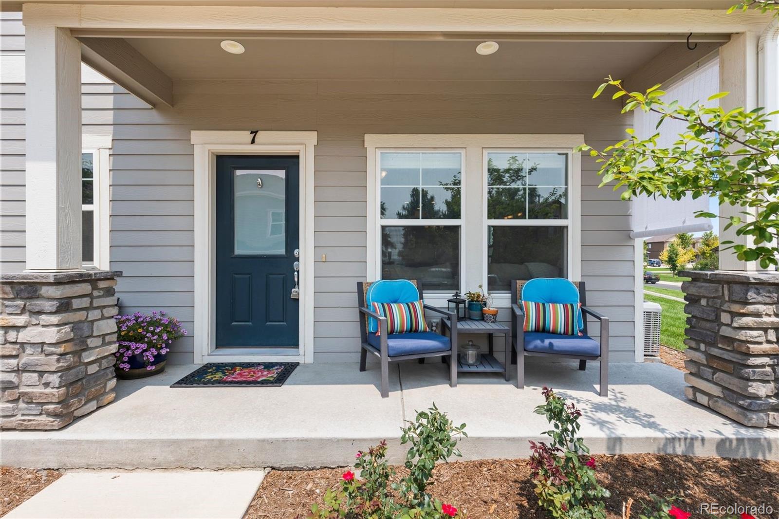 1689 Grand Avenue Unit: 7