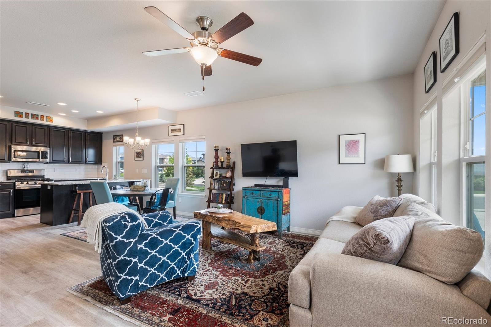 1689 Grand Avenue Unit: 7