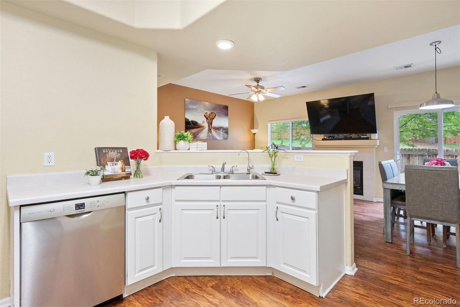 9138 Gale Boulevard Unit: 2
