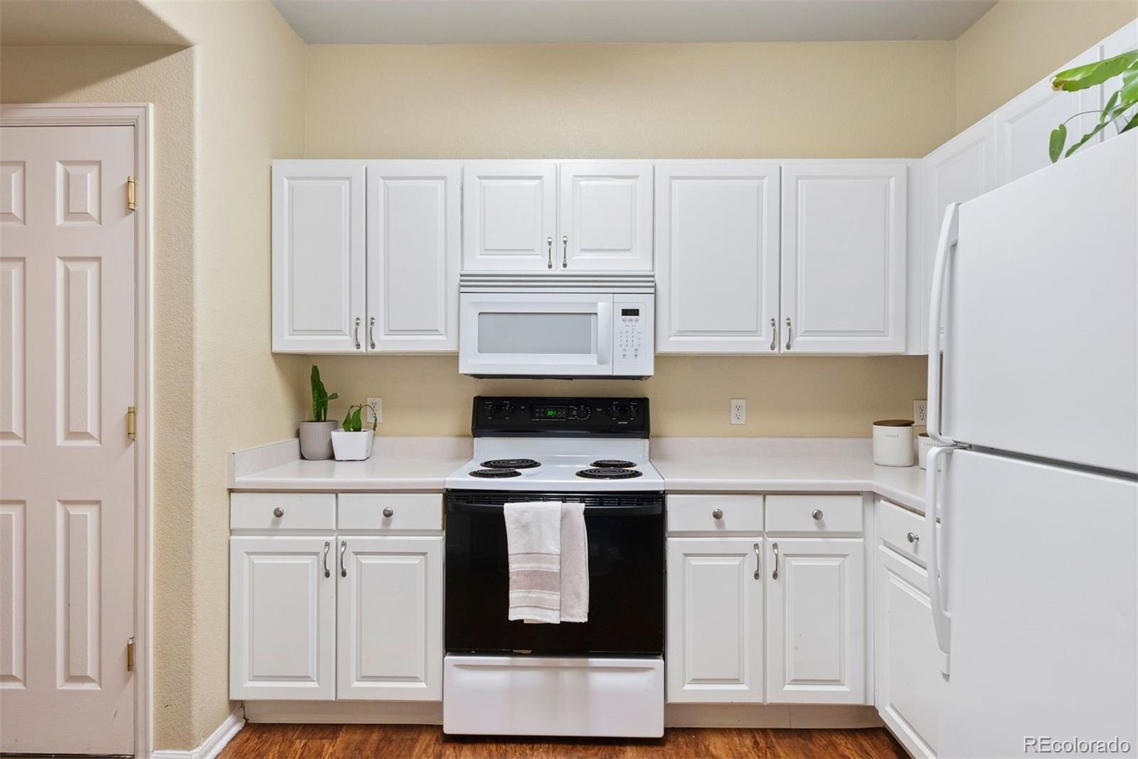 9138 Gale Boulevard Unit: 2