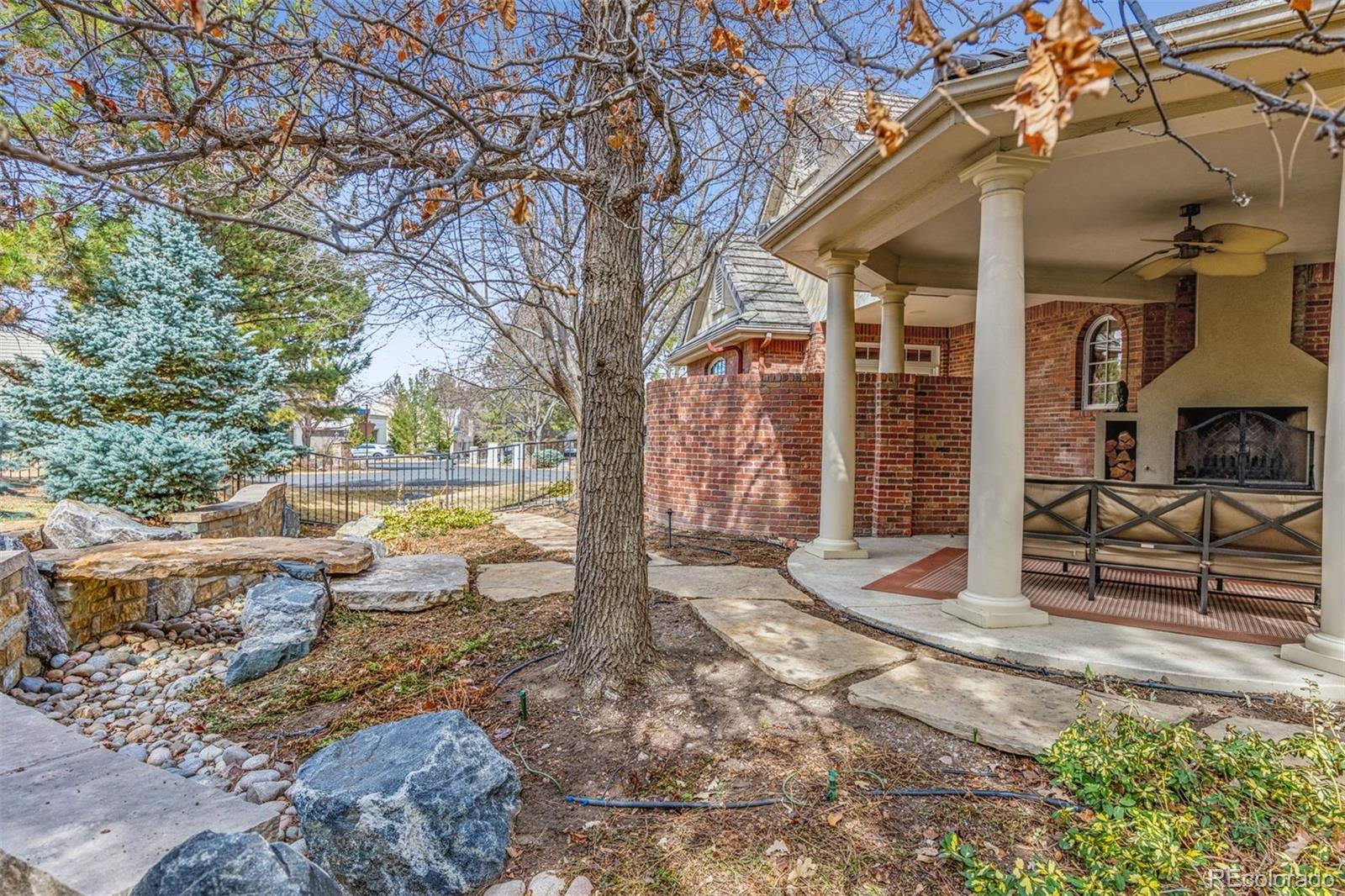 2 Foxtail Circle