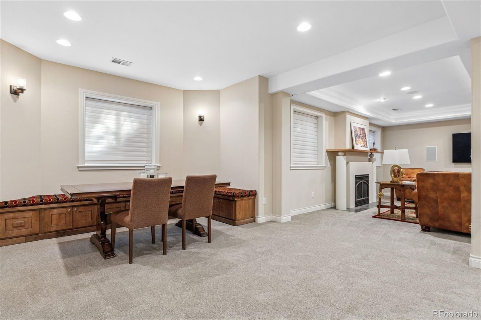 2 Foxtail Circle