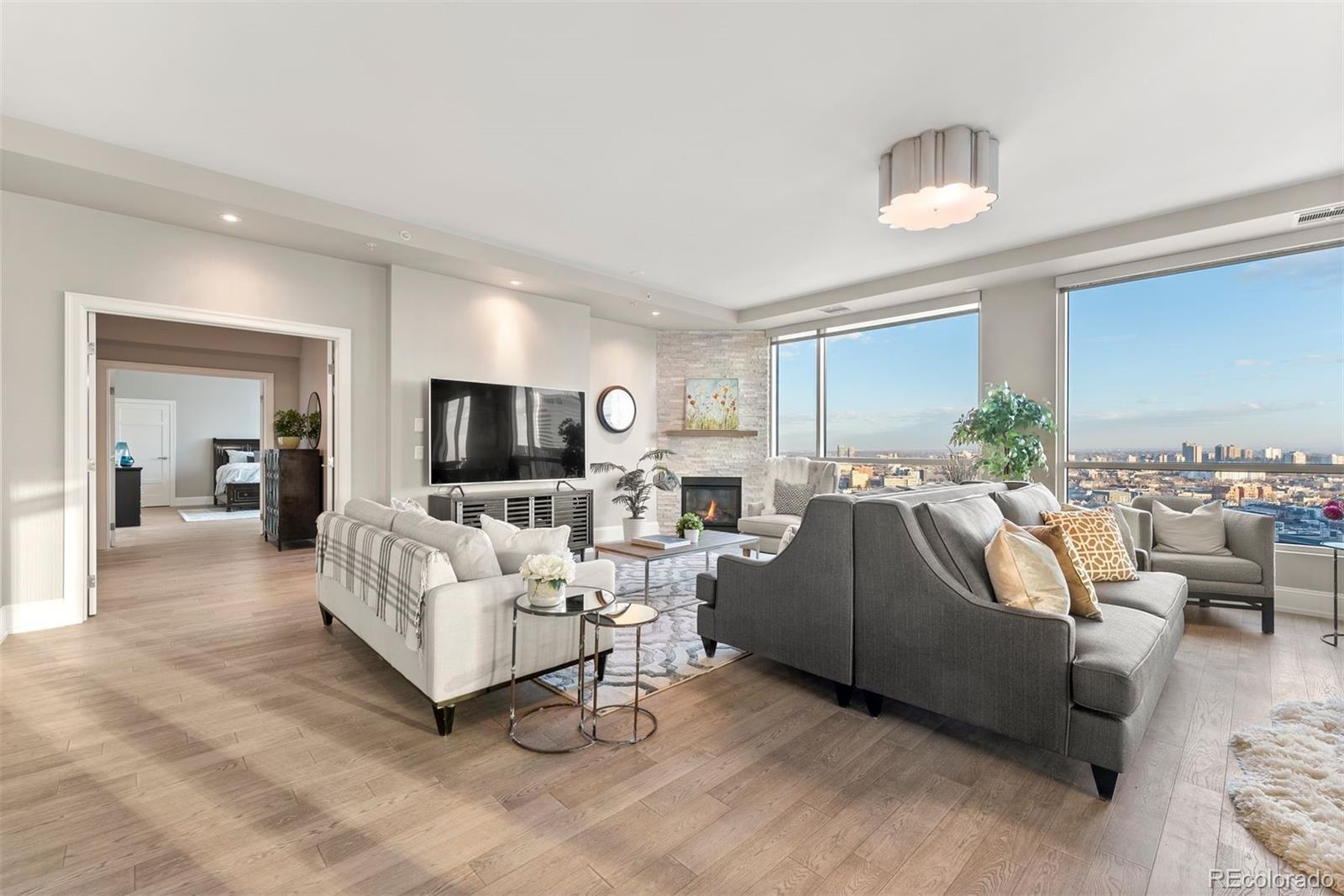 2001 Lincoln Street Unit: 2524