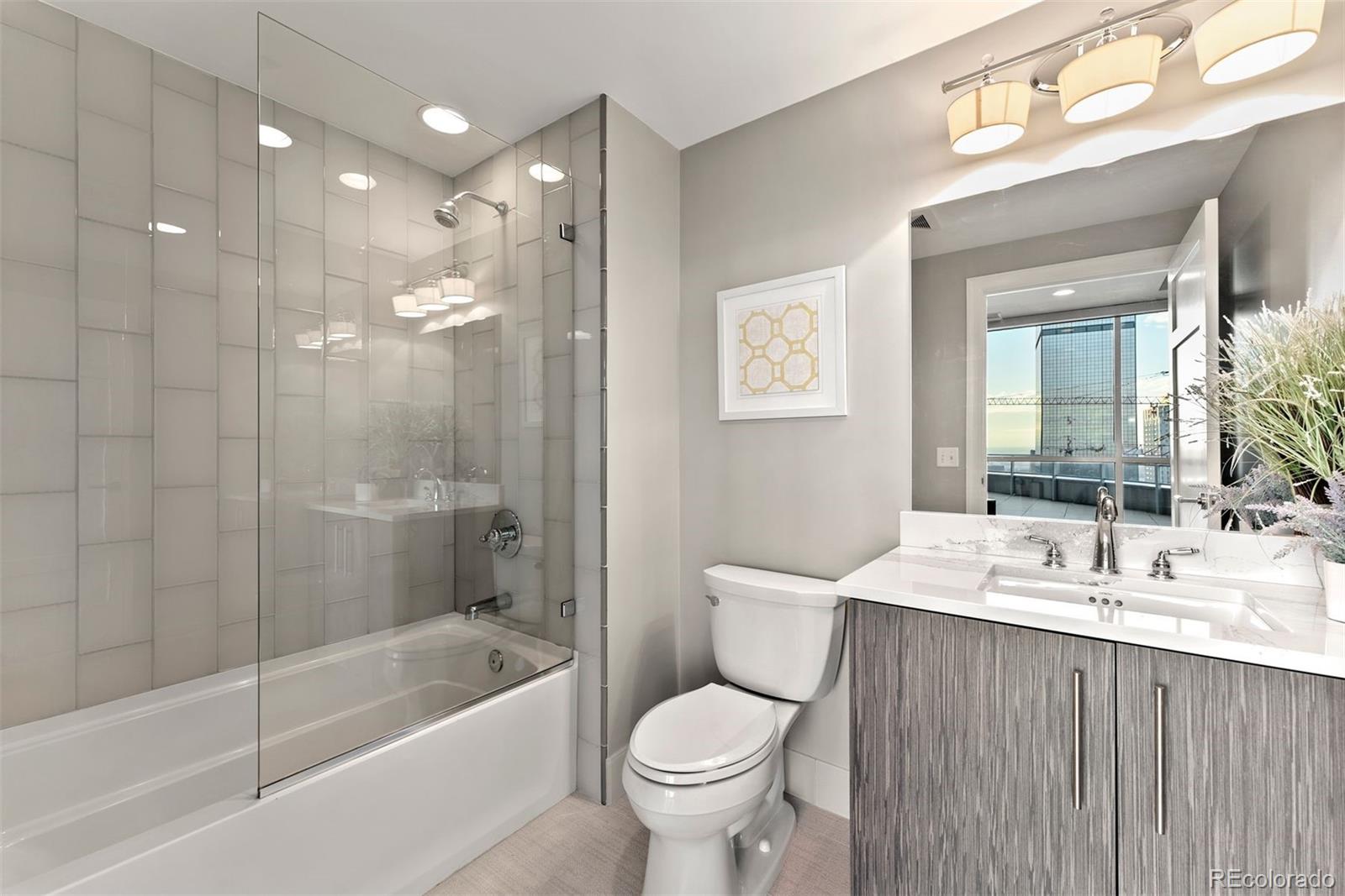 2001 Lincoln Street Unit: 2524