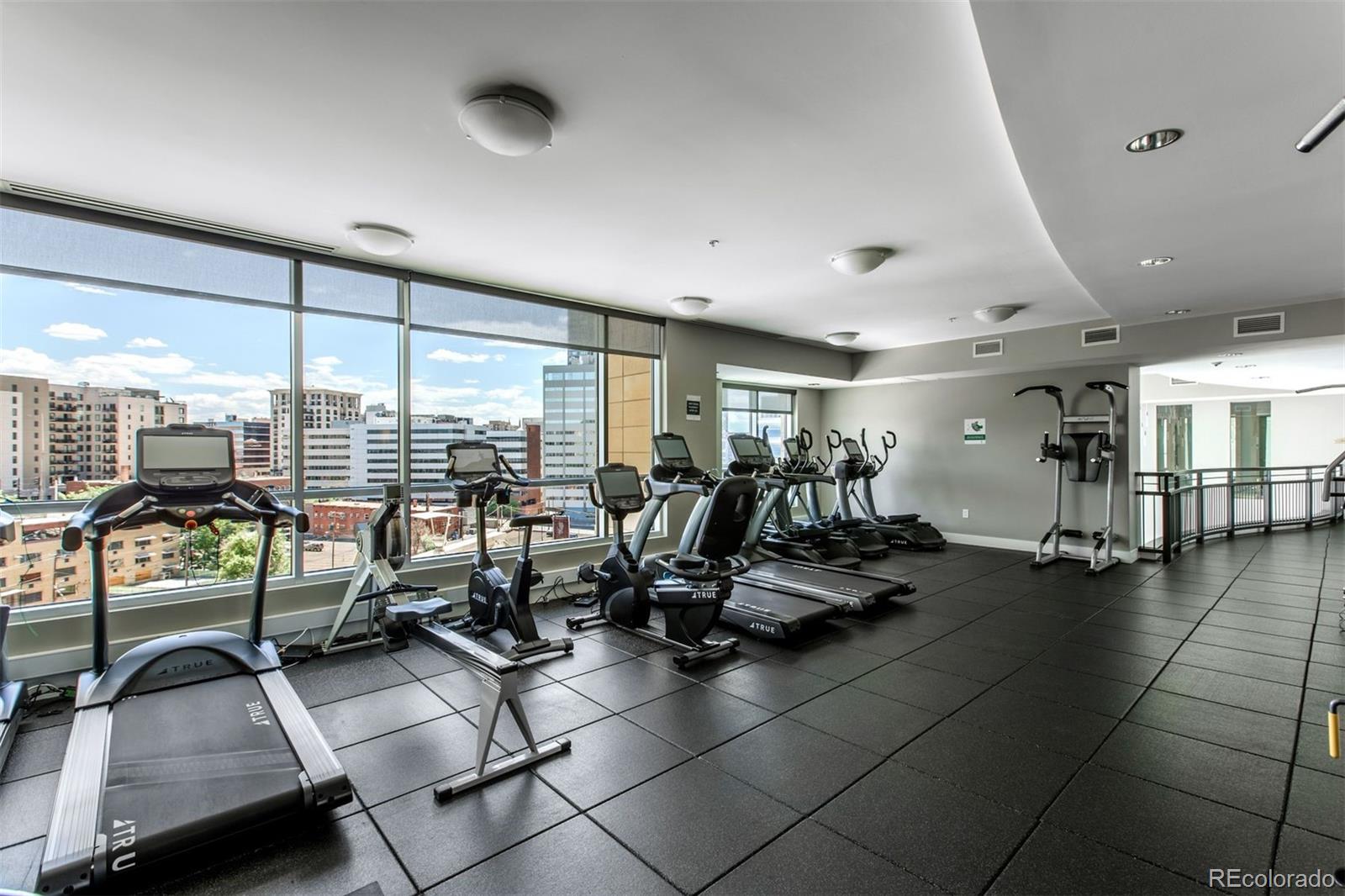 2001 Lincoln Street Unit: 2524