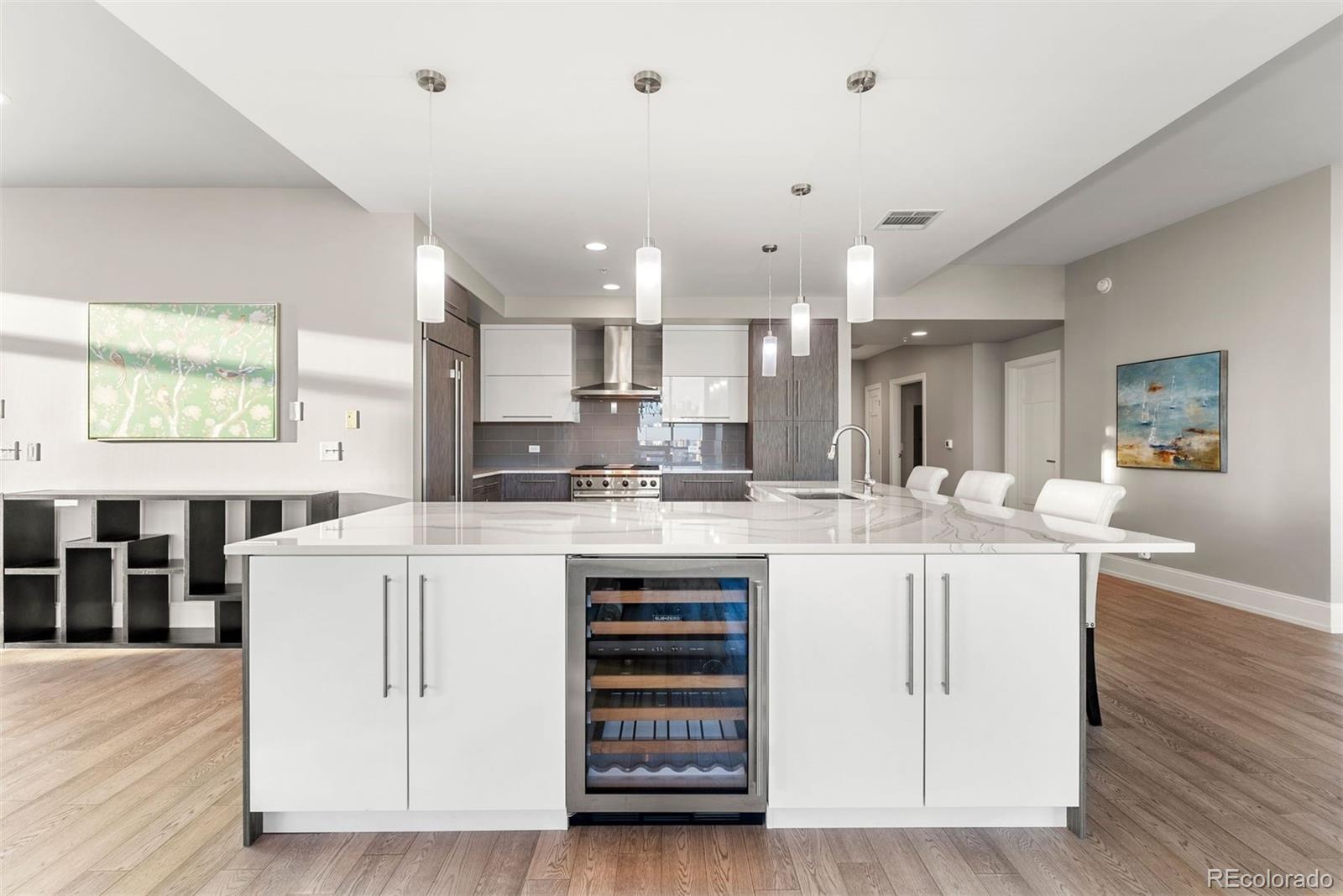 2001 Lincoln Street Unit: 2524