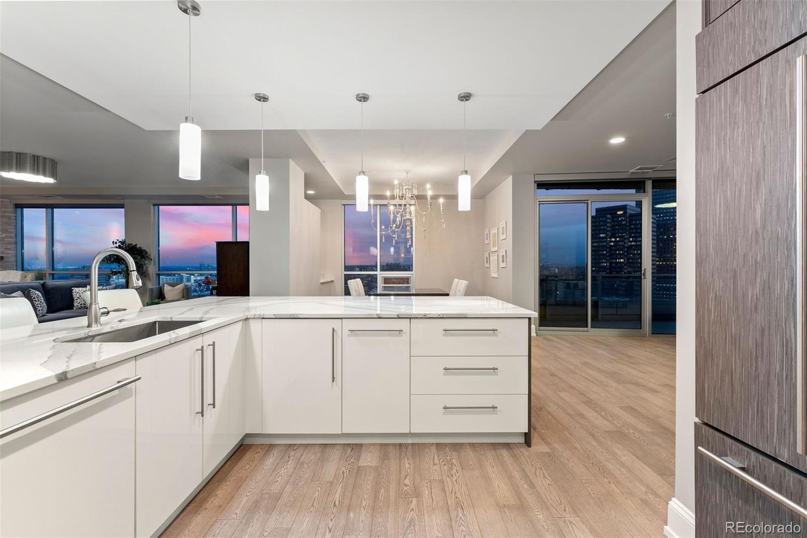 2001 Lincoln Street Unit: 2524