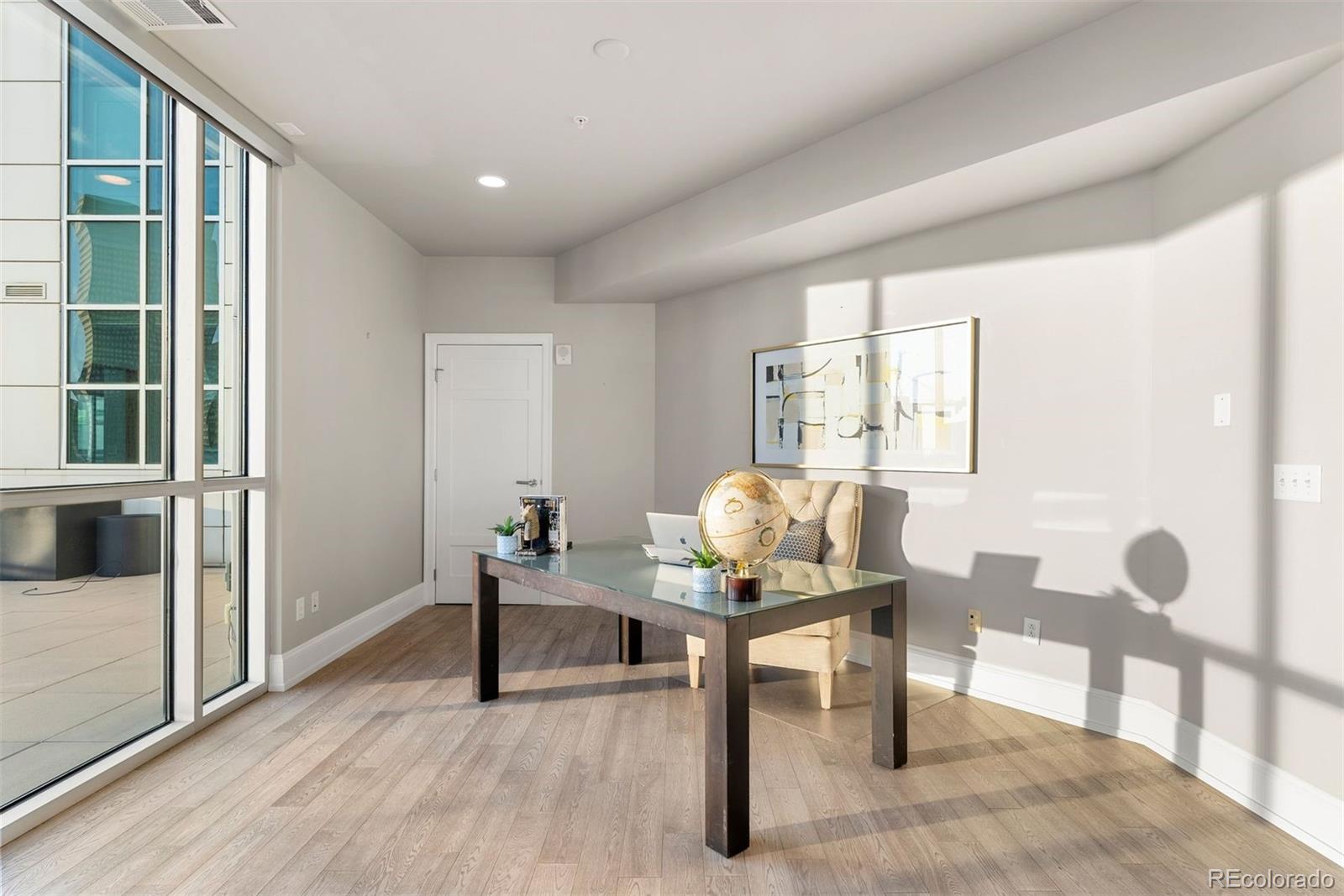 2001 Lincoln Street Unit: 2524