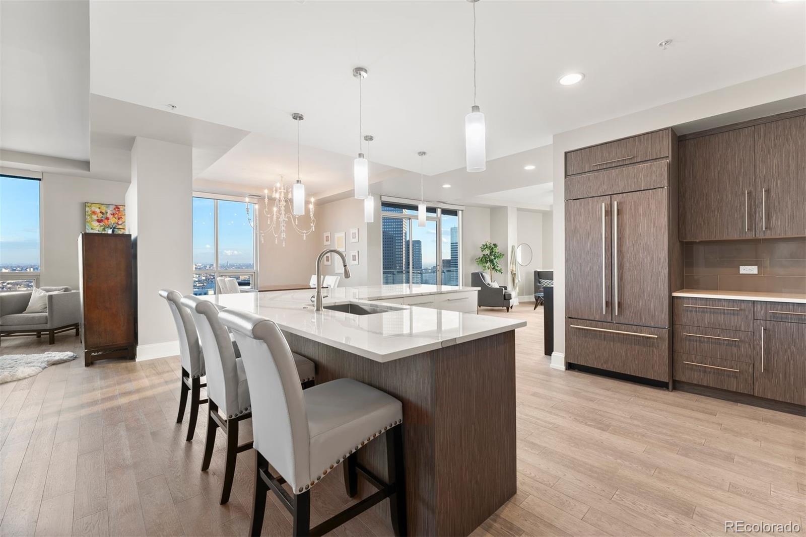 2001 Lincoln Street Unit: 2524