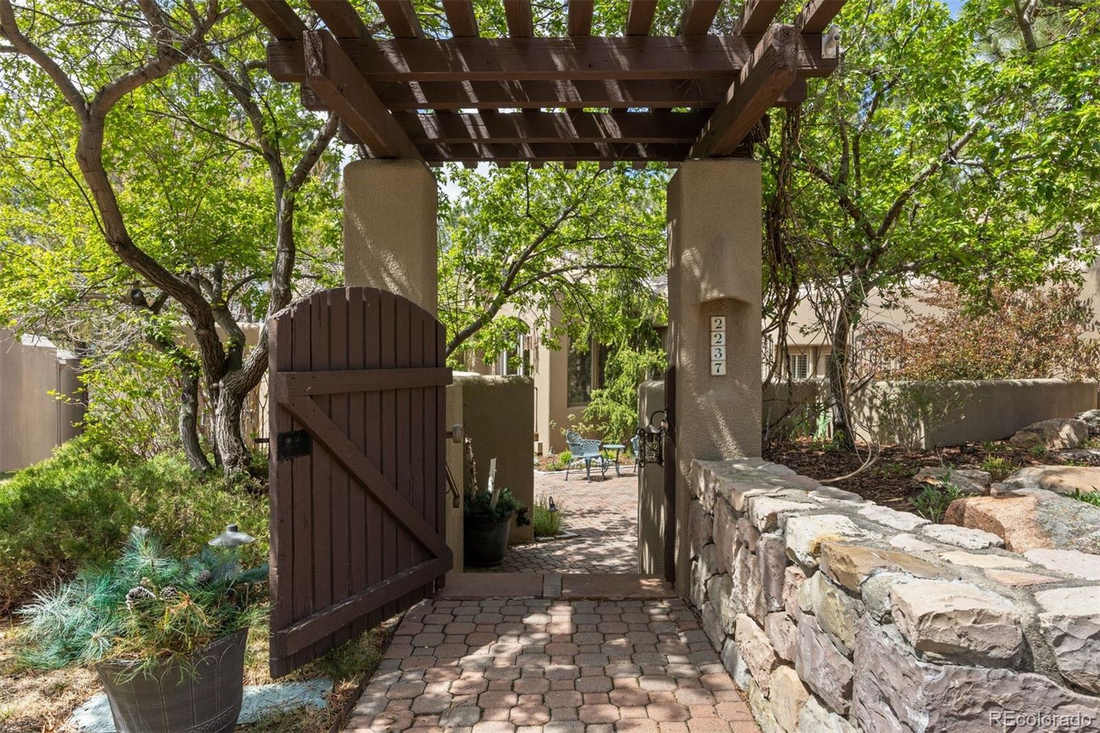 2237 Ridge Plaza Drive