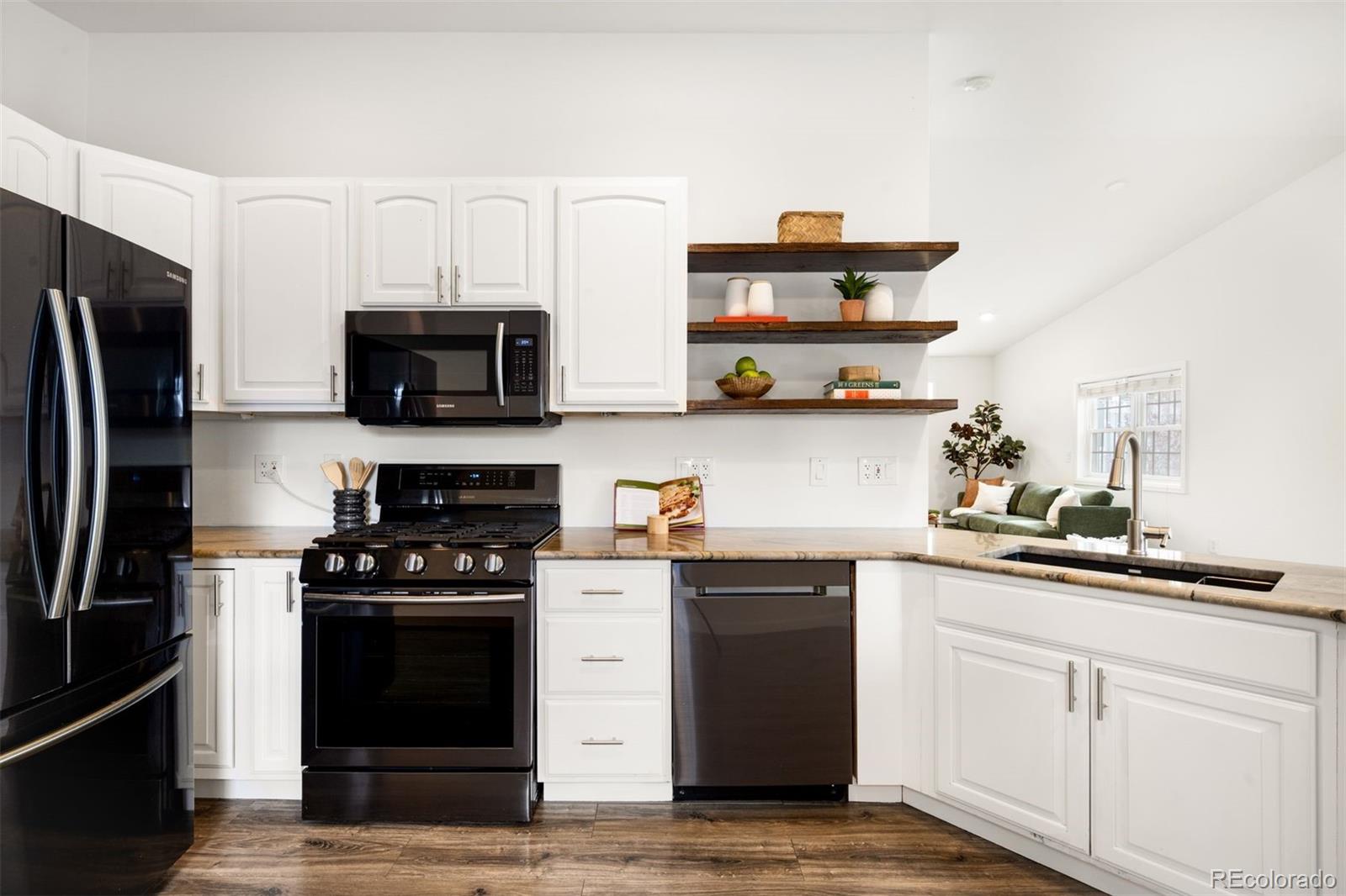 3215 S Fairfax Street