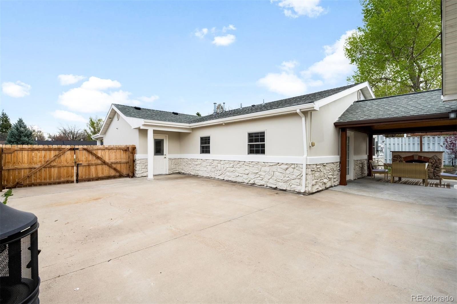 3215 S Fairfax Street