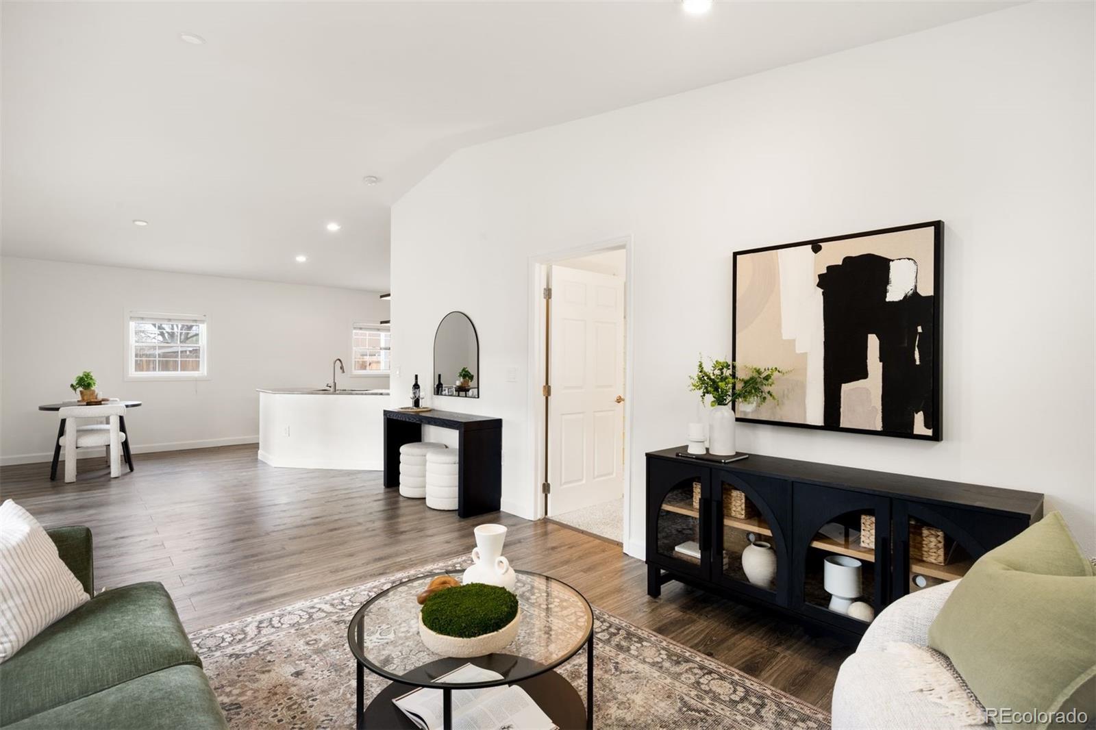 3215 S Fairfax Street