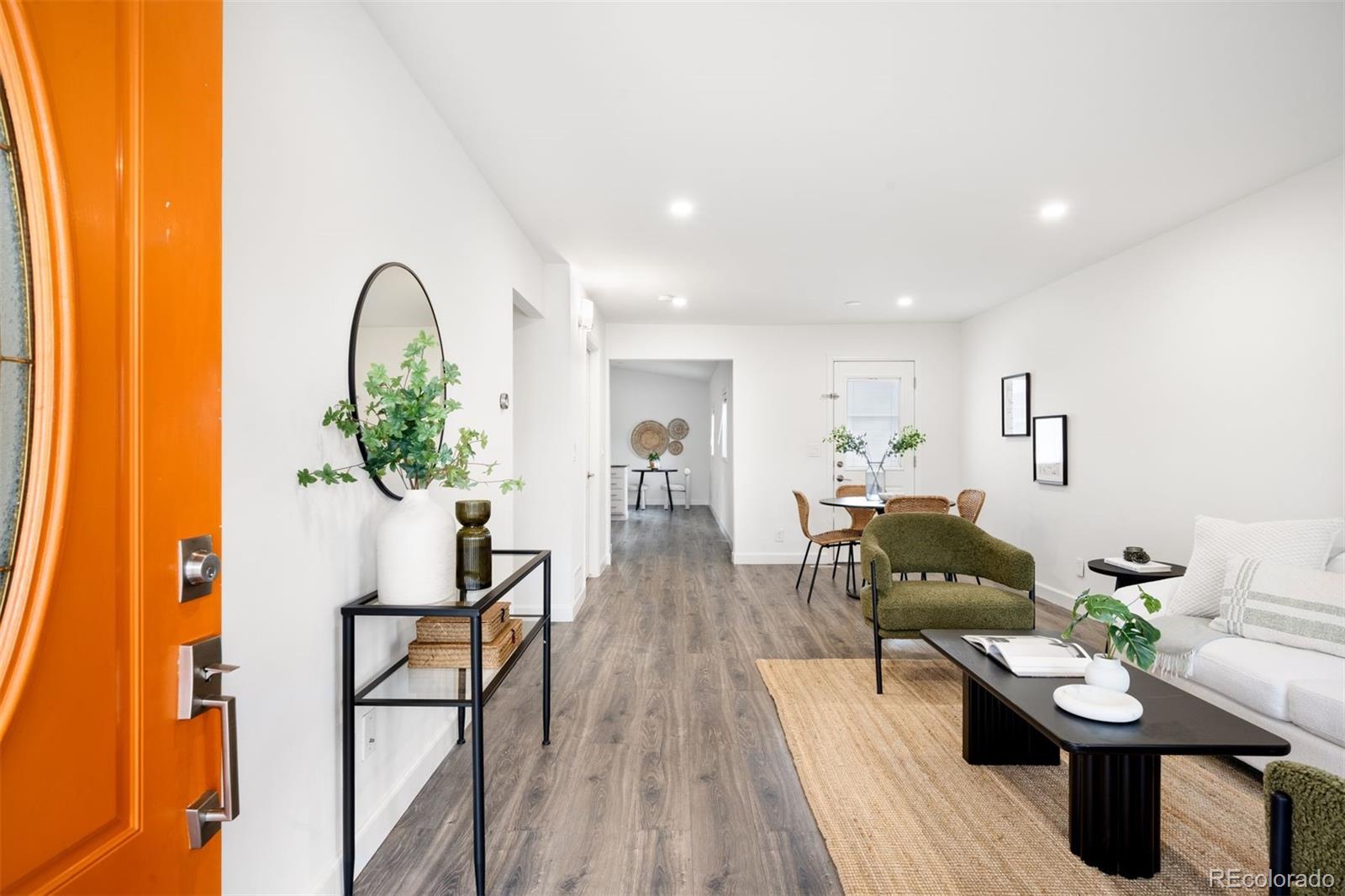 3215 S Fairfax Street