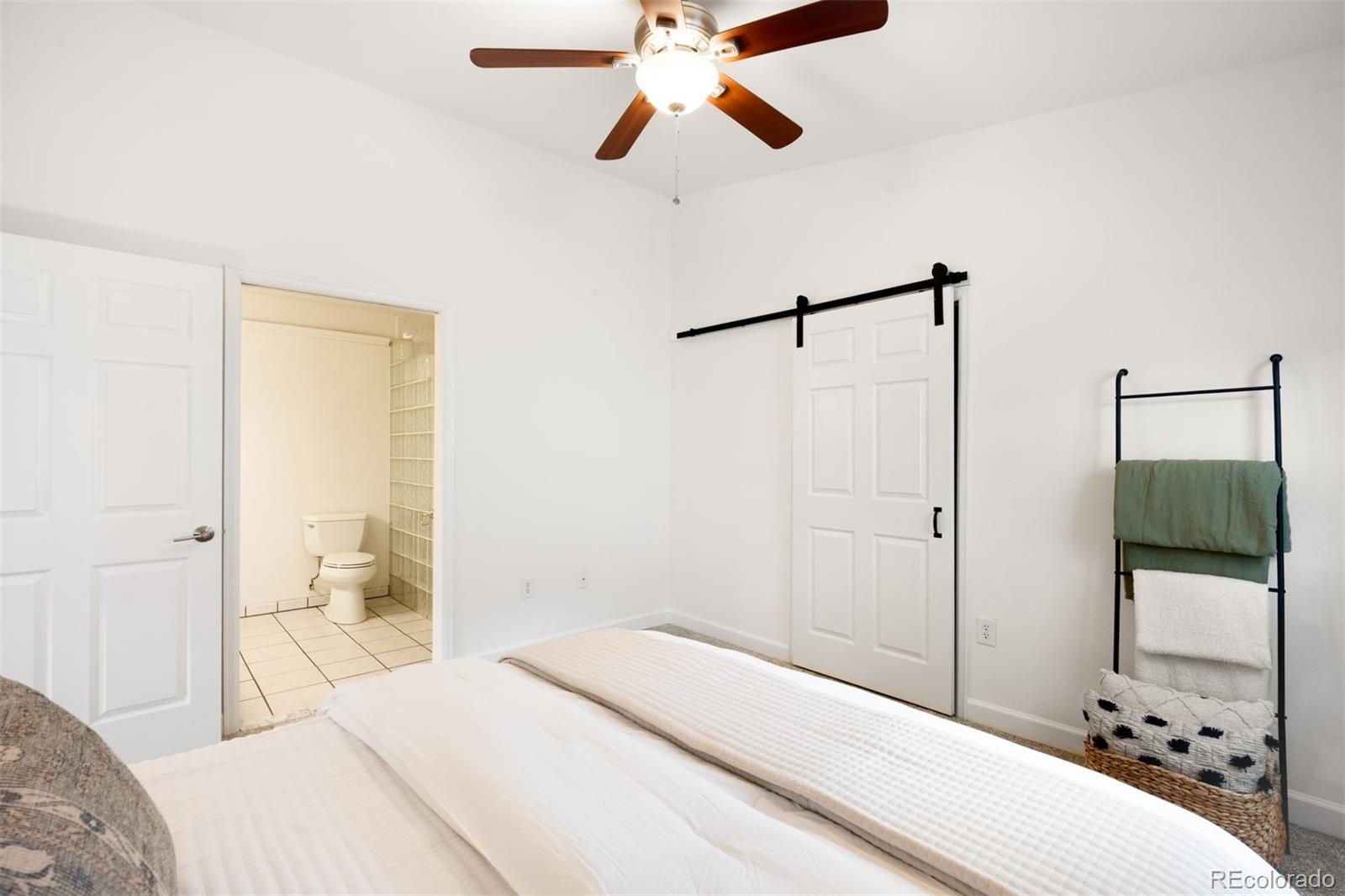 3215 S Fairfax Street