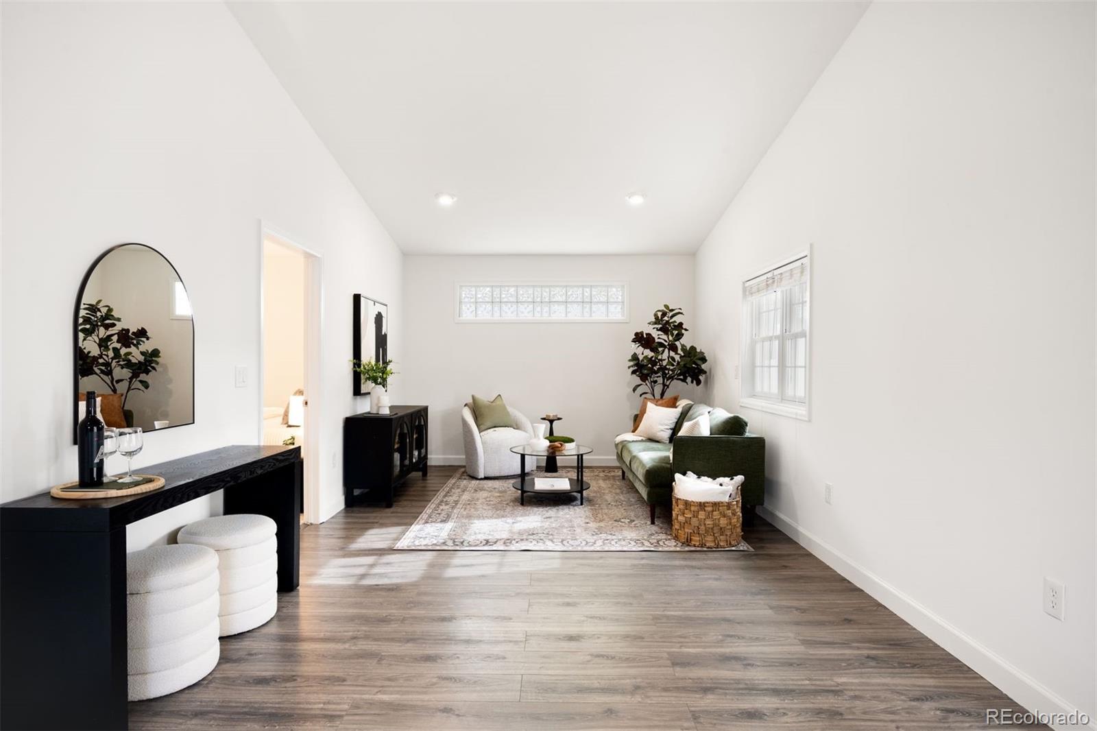 3215 S Fairfax Street