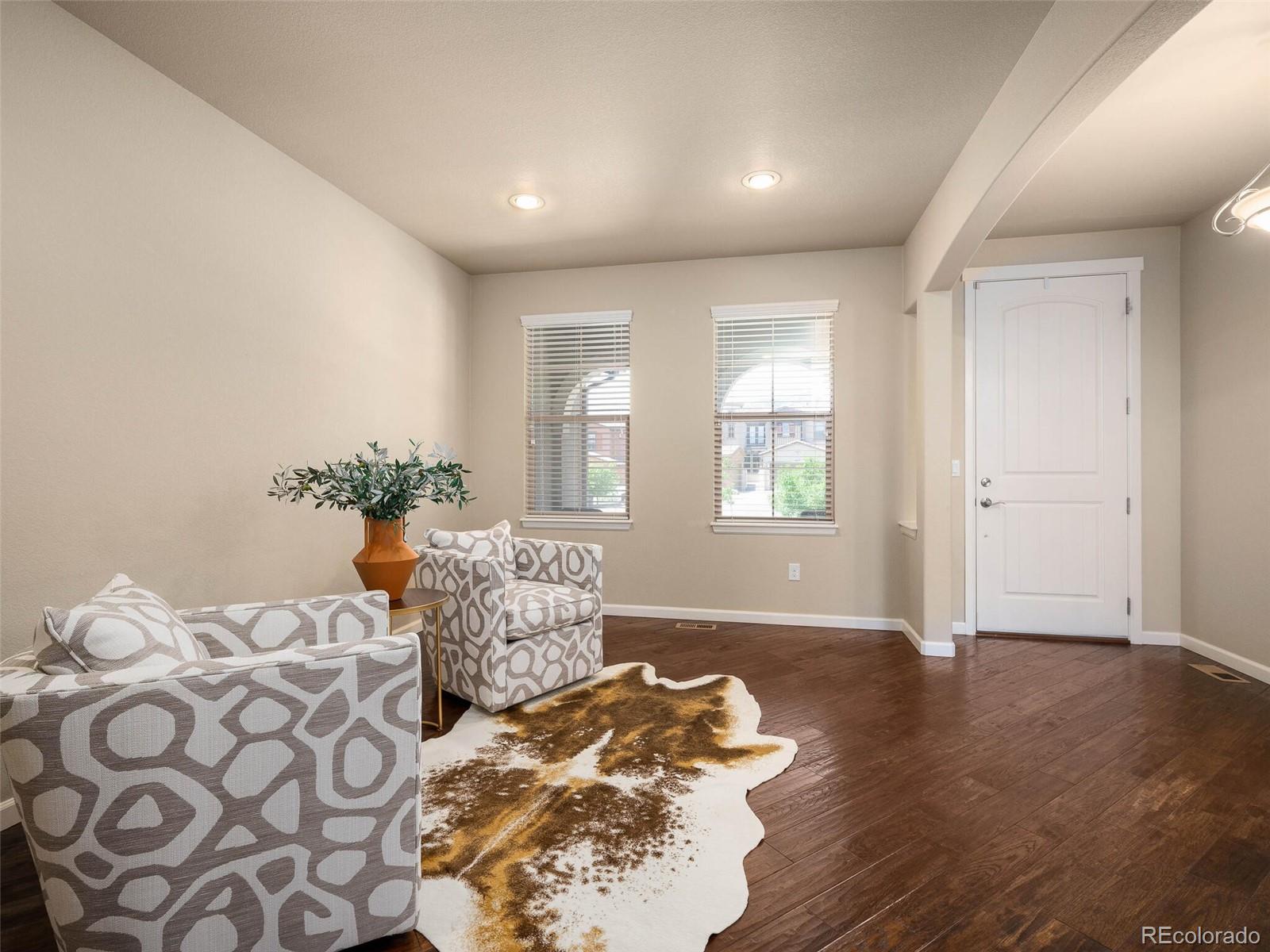 2618 S Kilmer Court