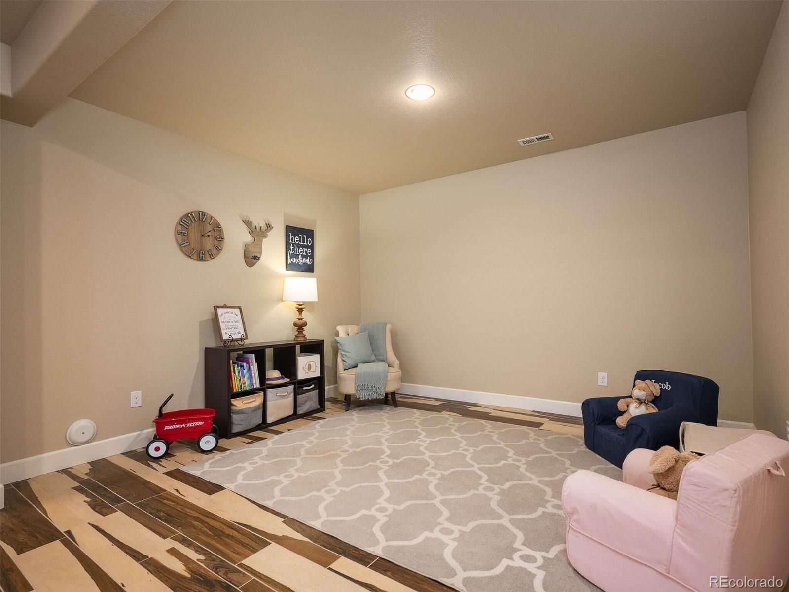 2618 S Kilmer Court