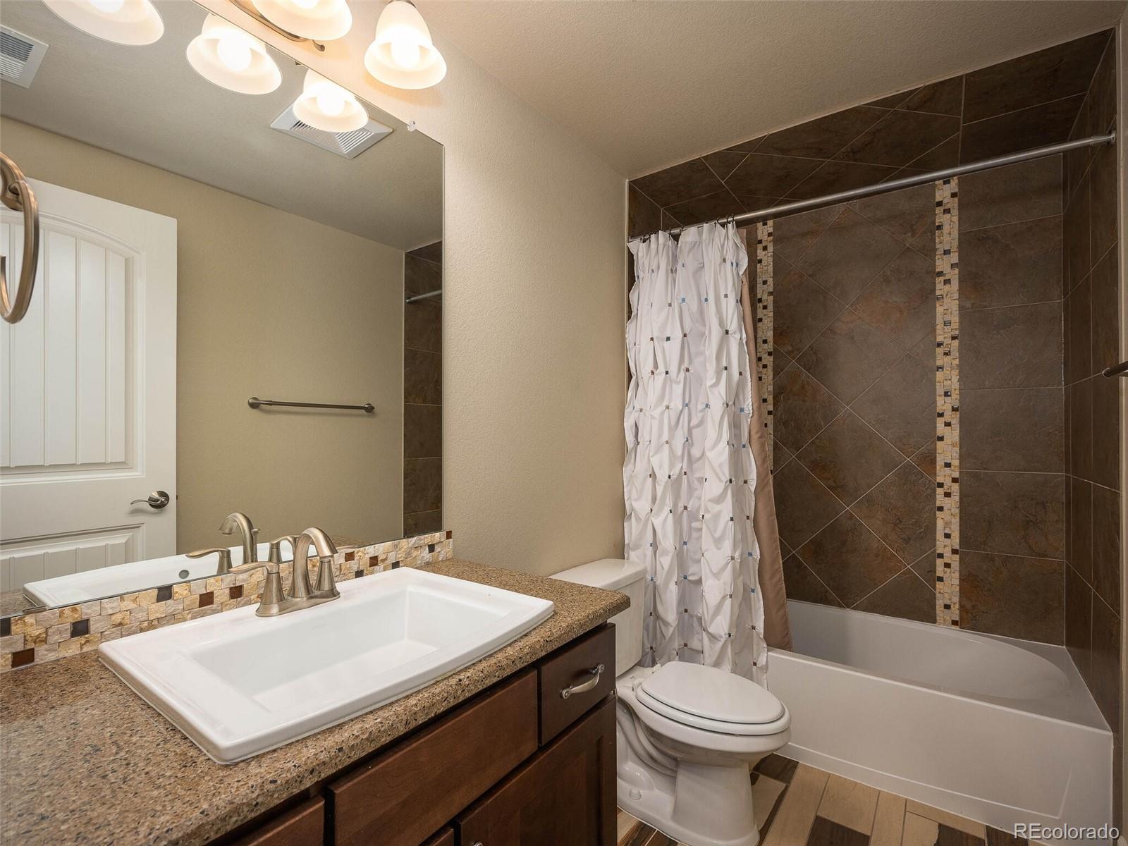 2618 S Kilmer Court