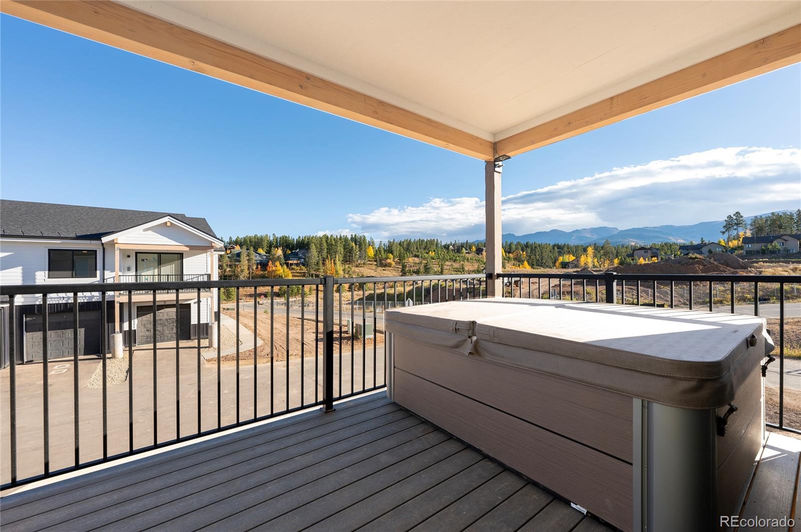 261 W Meadow Mile Unit: 4