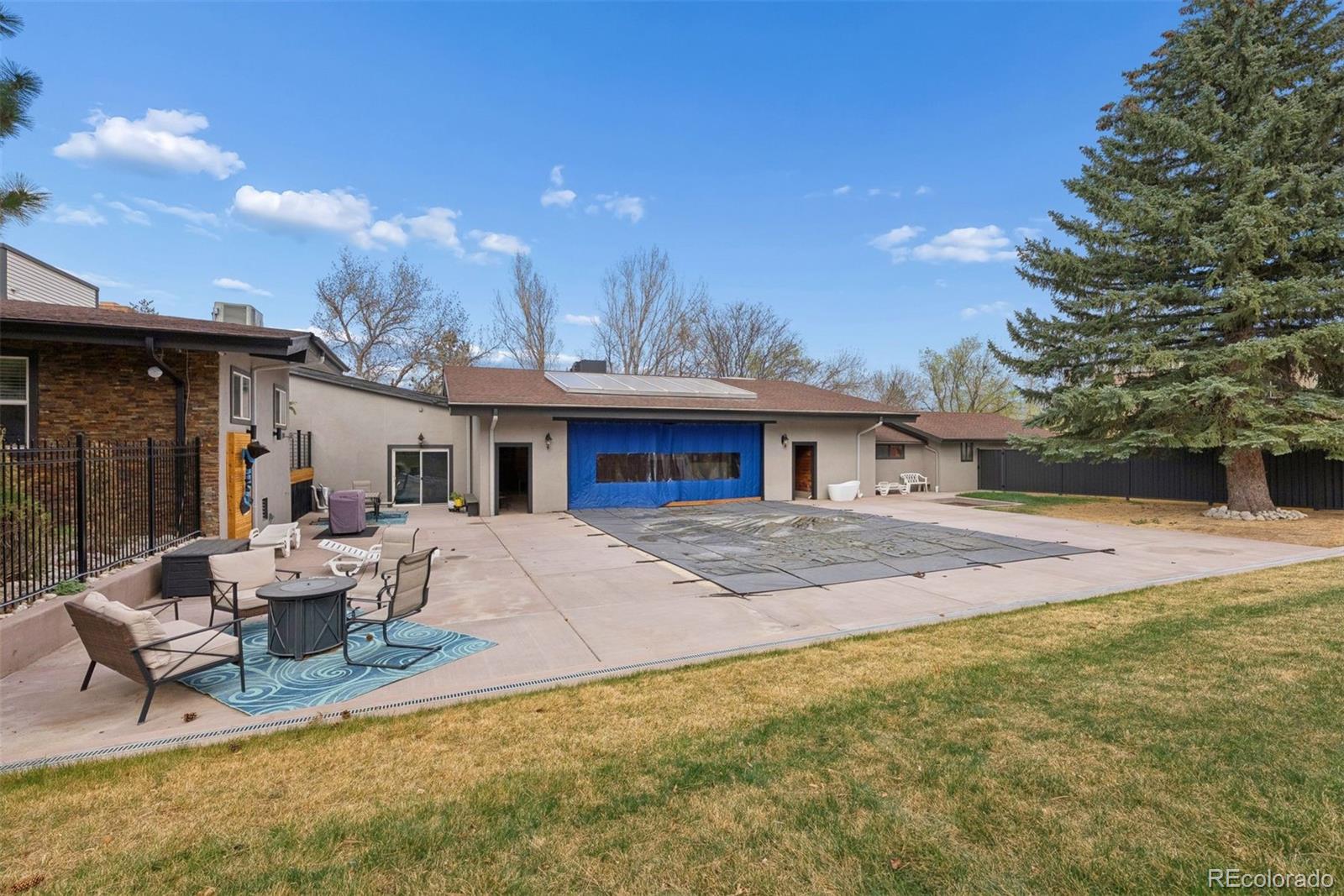 1300 Golden Circle Unit: 104