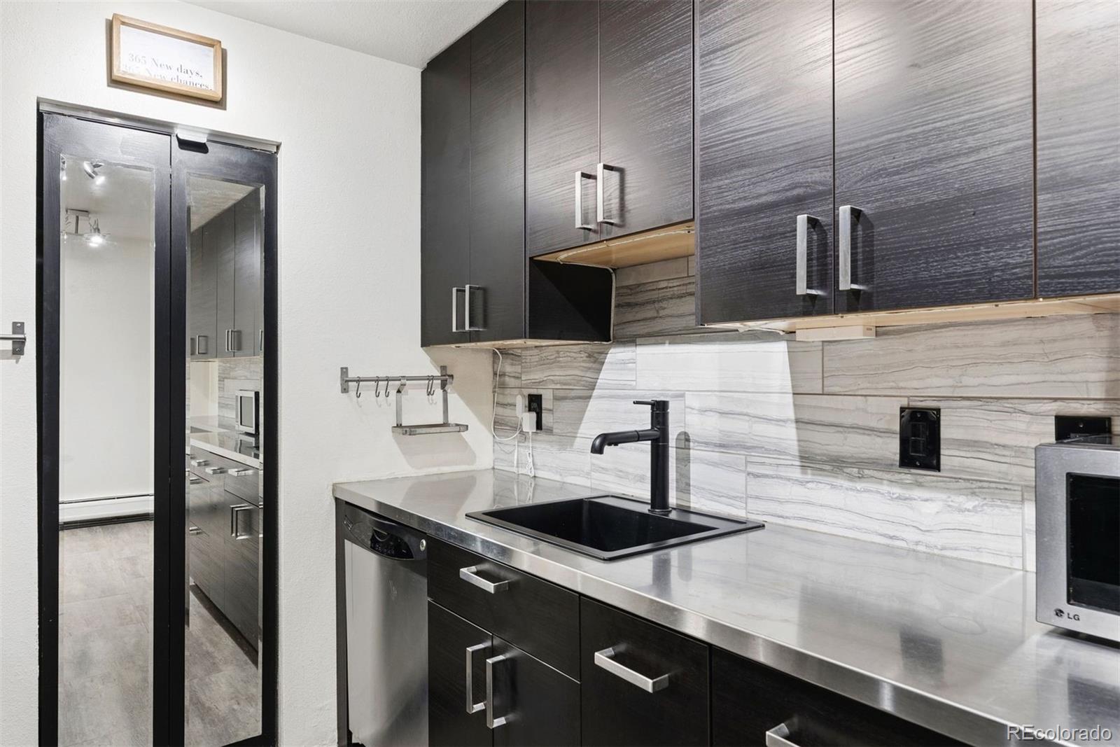 1300 Golden Circle Unit: 104