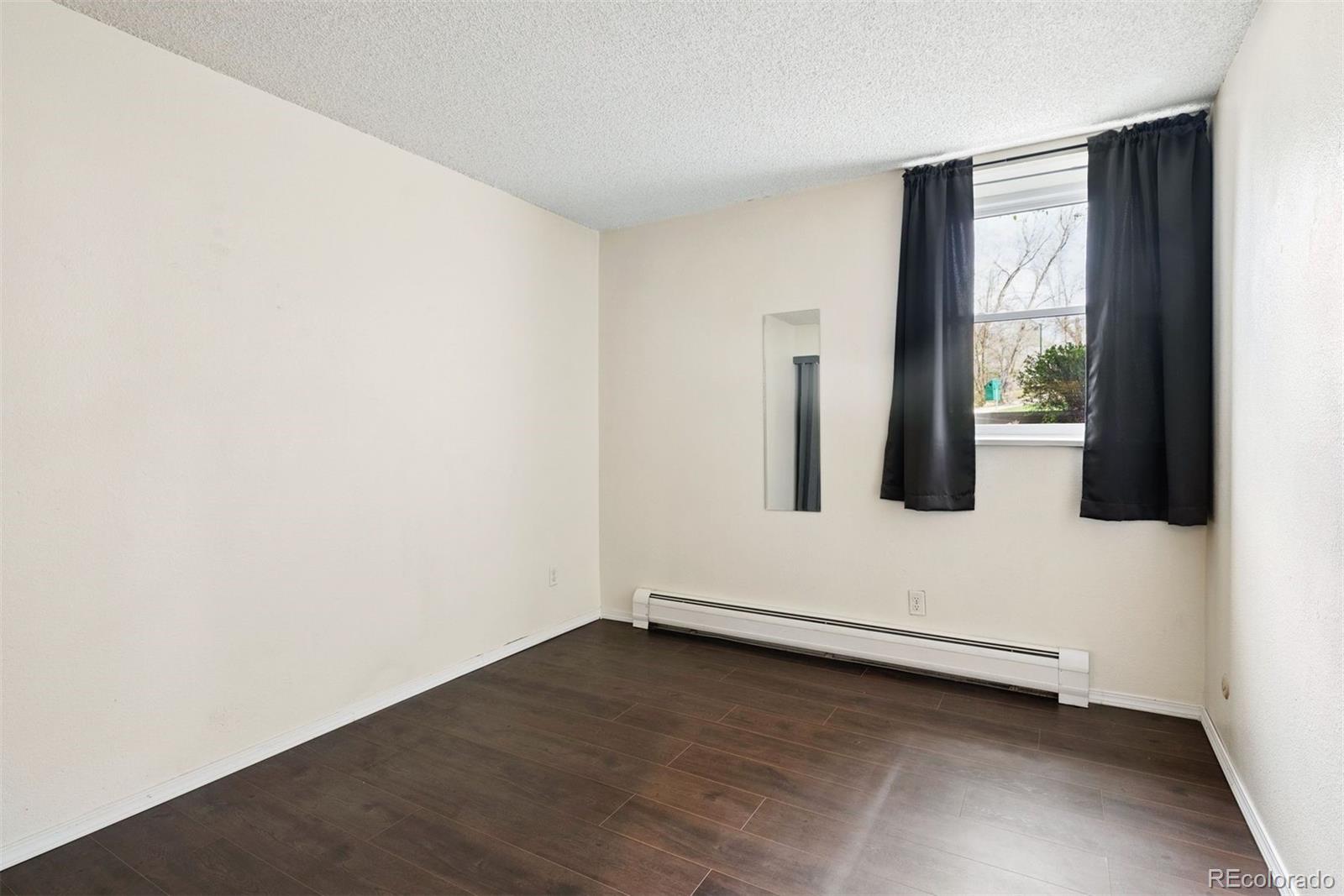 1300 Golden Circle Unit: 104