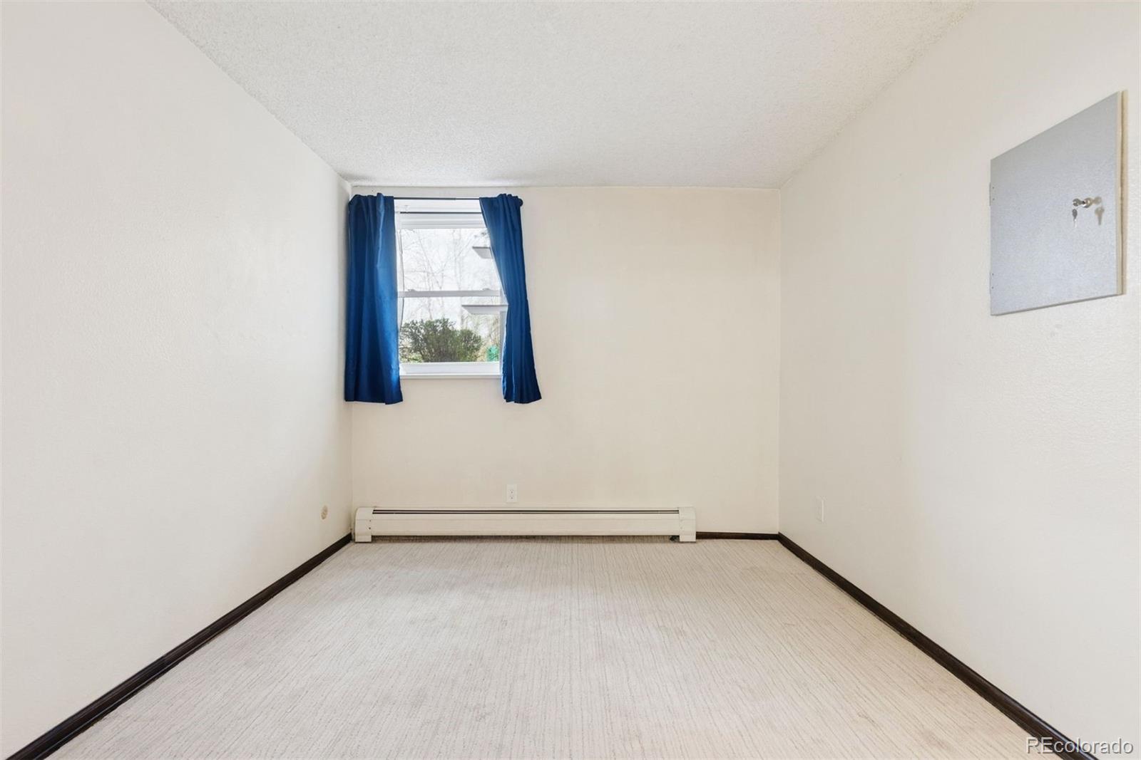 1300 Golden Circle Unit: 104