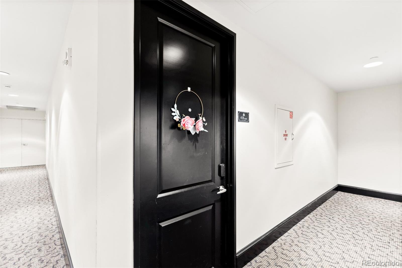 925 N Lincoln Street Unit: 4B