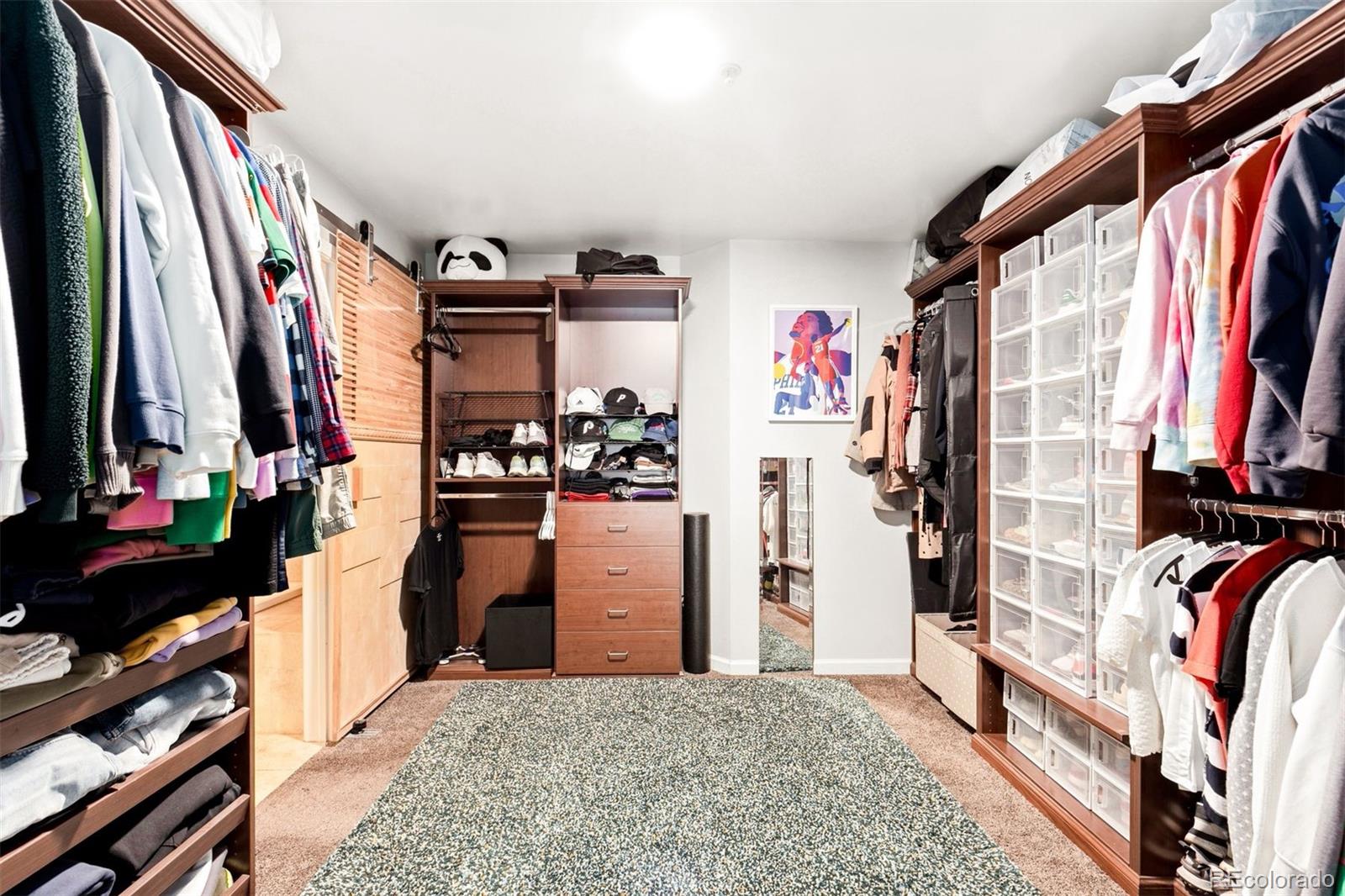 925 N Lincoln Street Unit: 4B