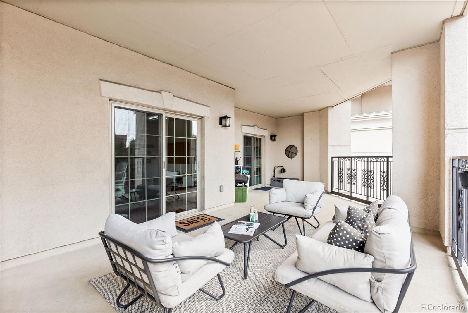 925 N Lincoln Street Unit: 4B