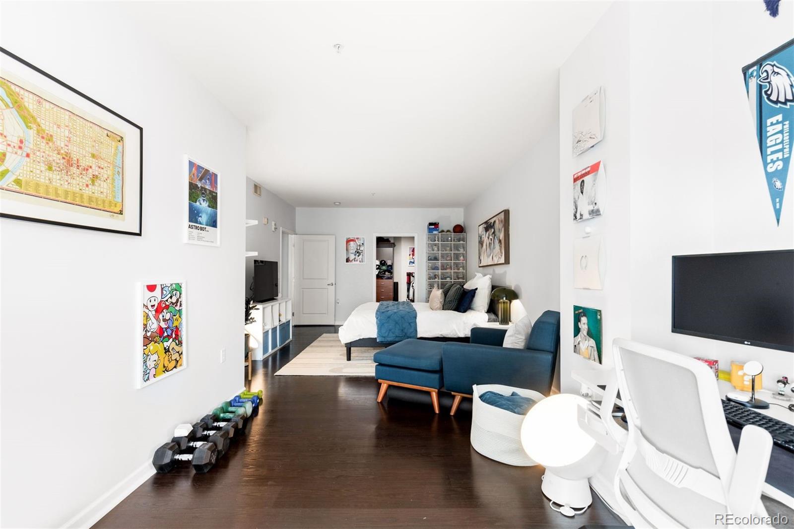 925 N Lincoln Street Unit: 4B