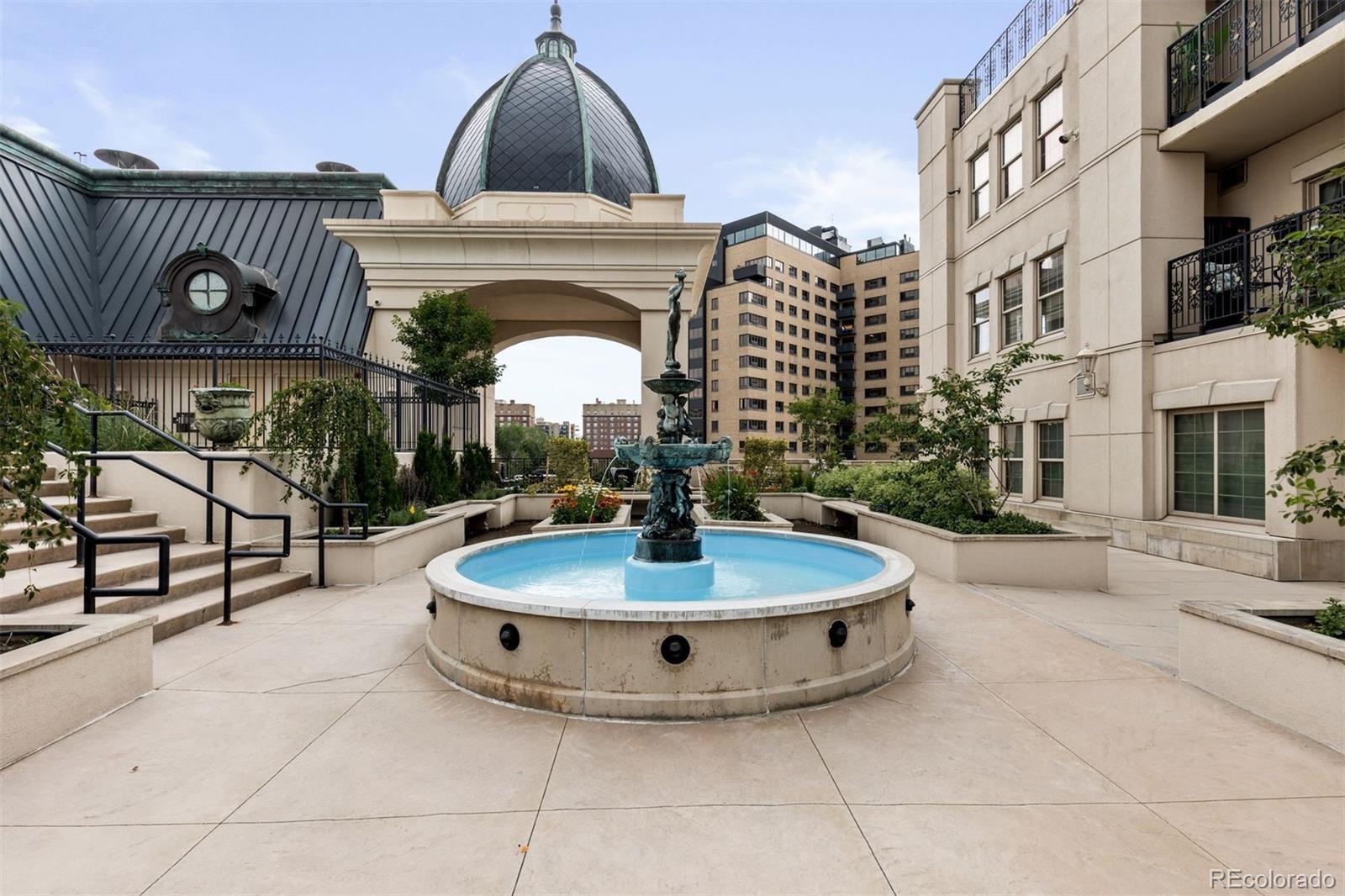 925 N Lincoln Street Unit: 4B